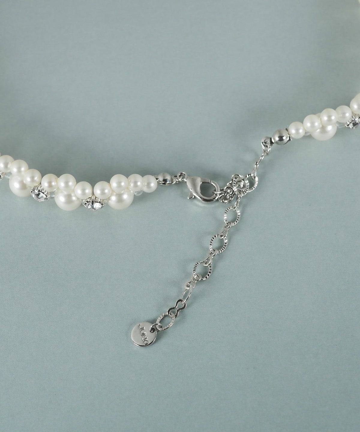 貝パールラインストーンネックレス