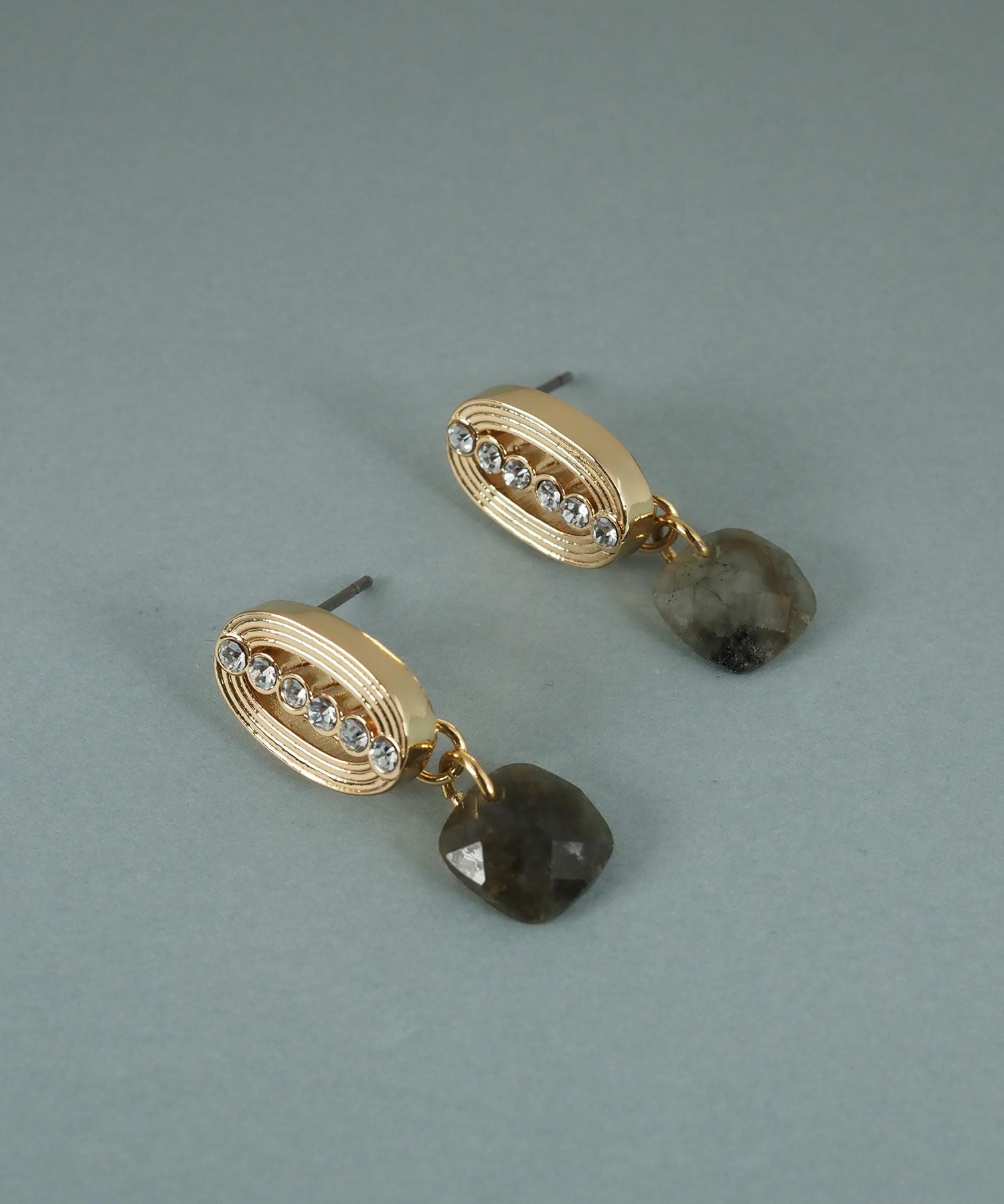 オーバルグリッドラブラドライトピアス【JUNO PREMIUM】