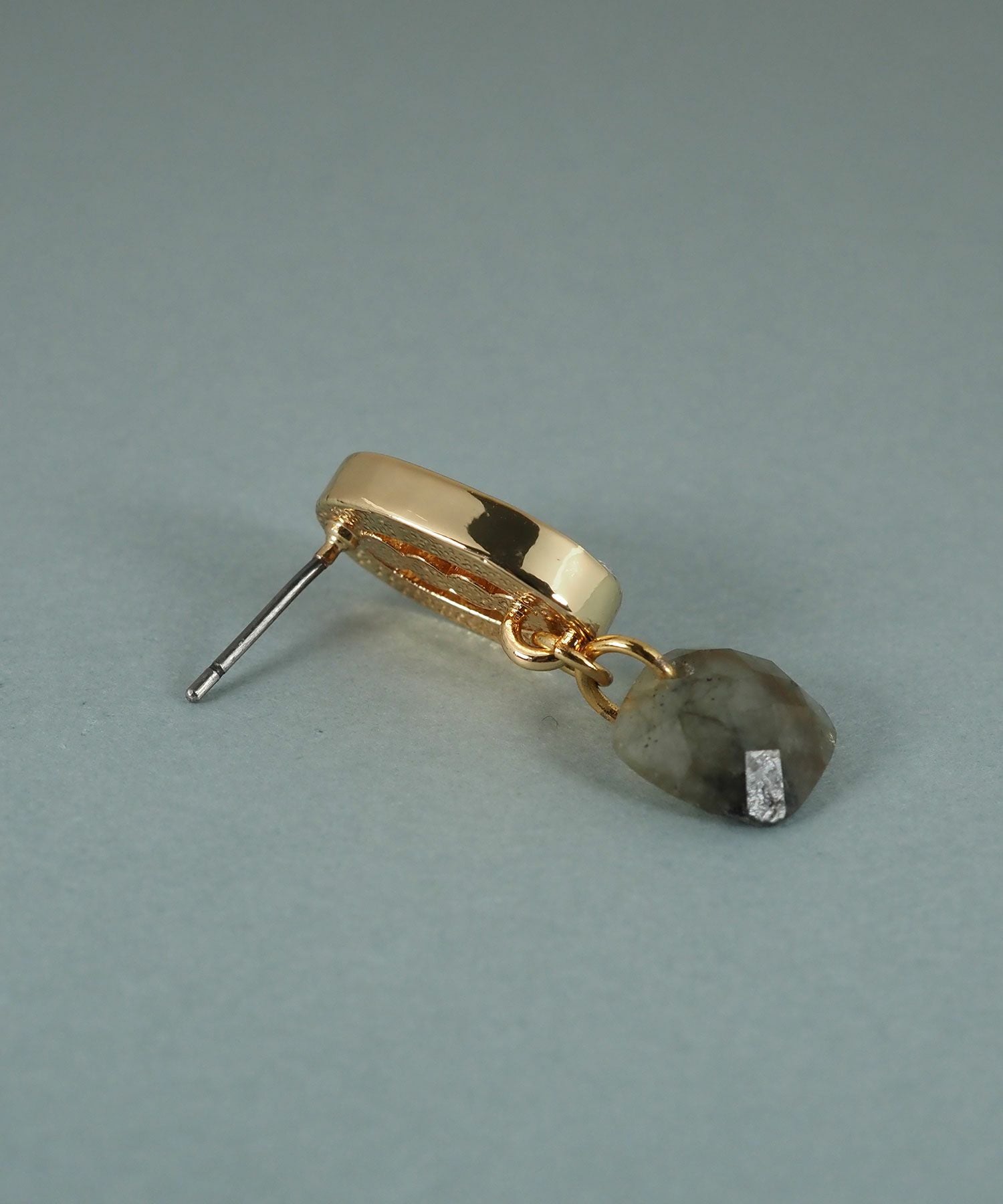 オーバルグリッドラブラドライトピアス【JUNO PREMIUM】