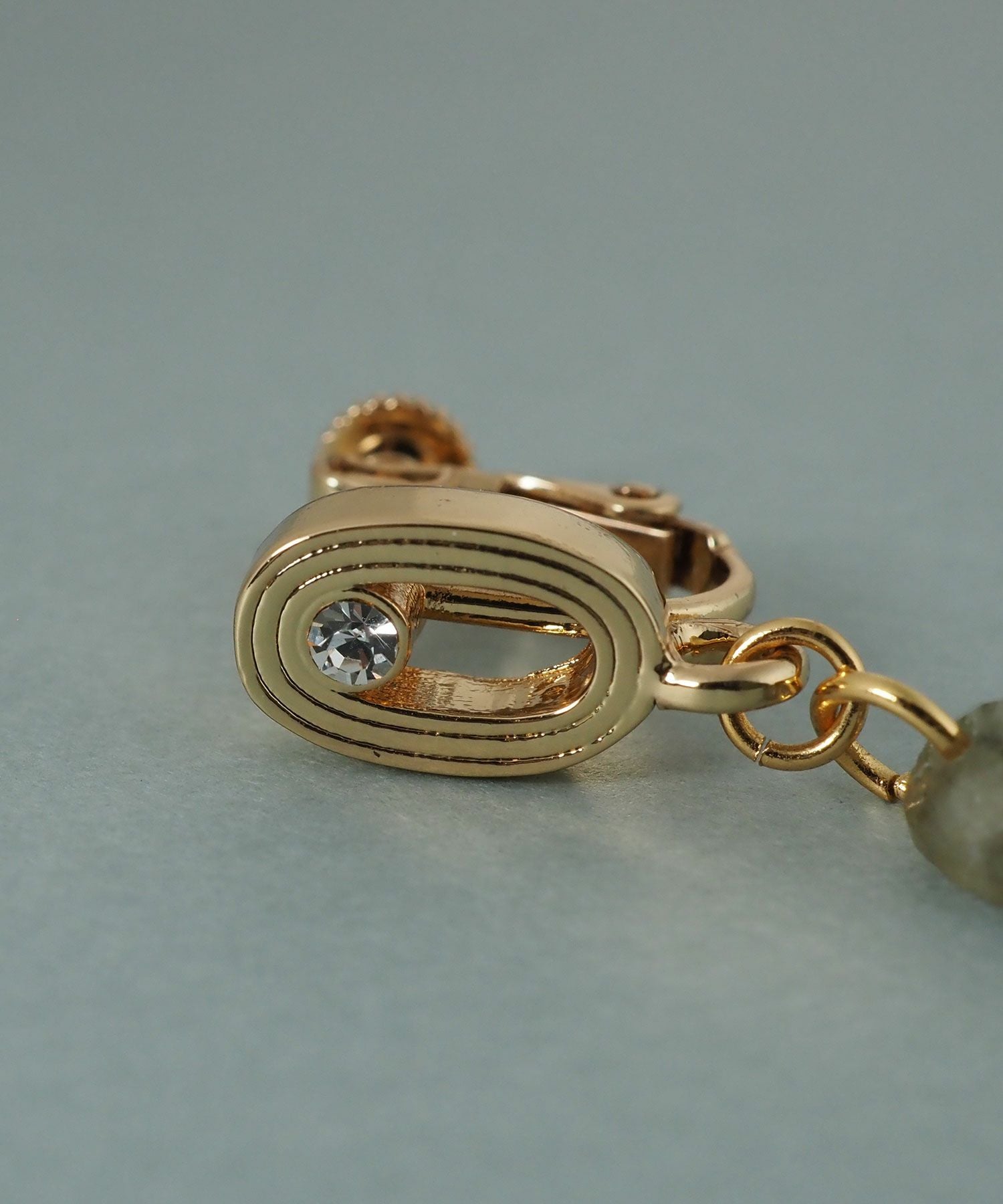 ラブラドライトオーバルメタルイヤリング【JUNO PREMIUM】