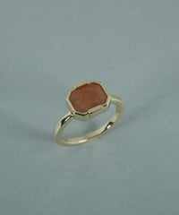 オクタゴンカットサンストーンリング【JUNO PREMIUM】