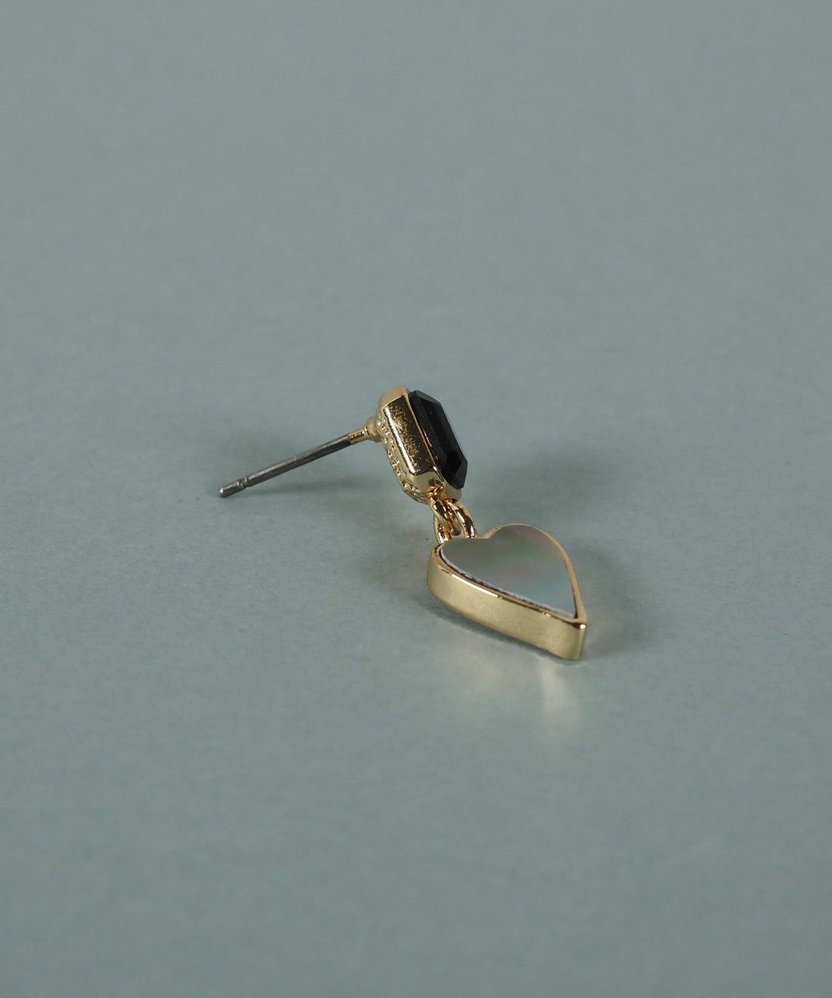 ハートノワールシェル ピアス【JUNO PREMIUM】