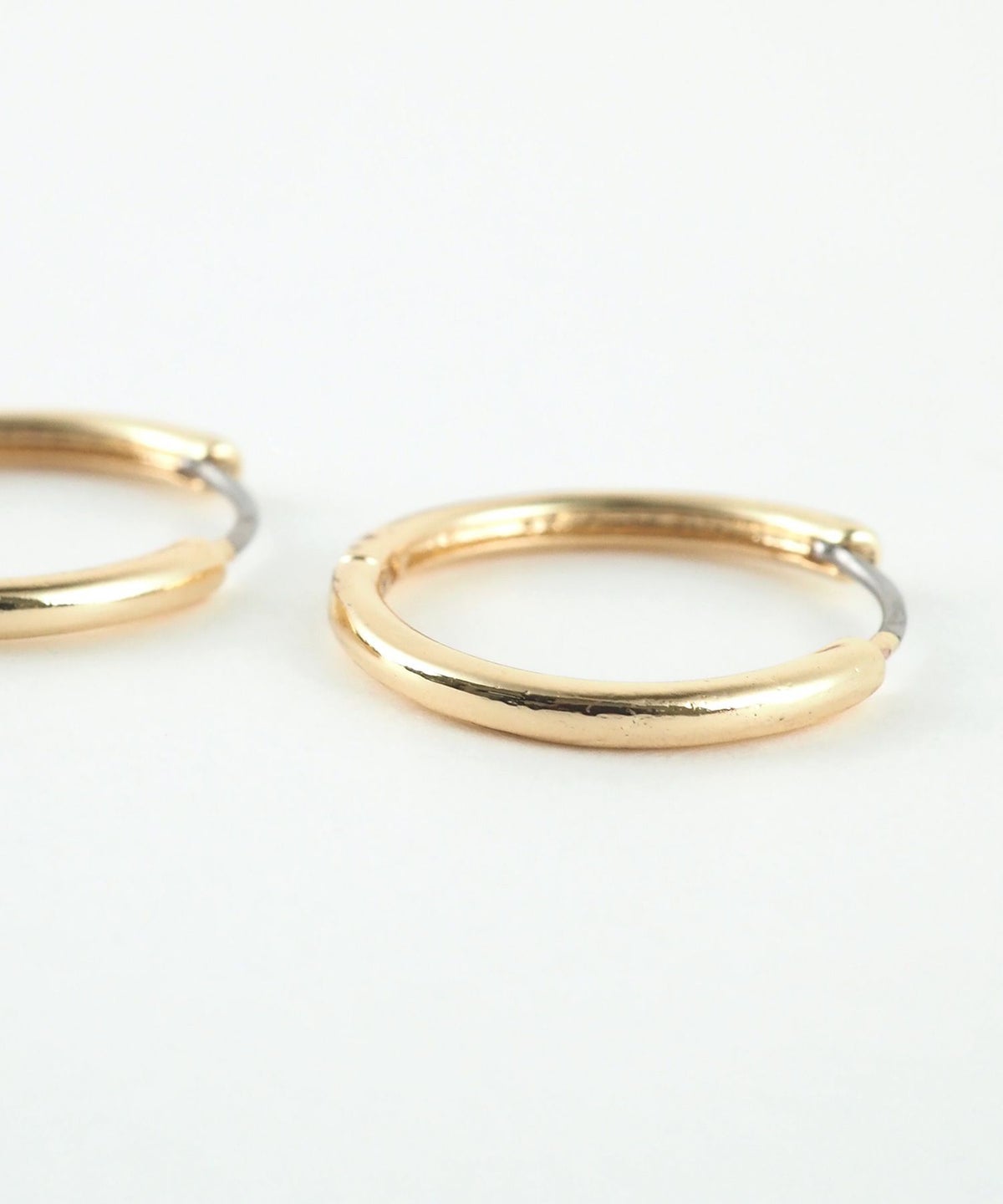 21mmシンプルスリムフープステンレスポストピアス