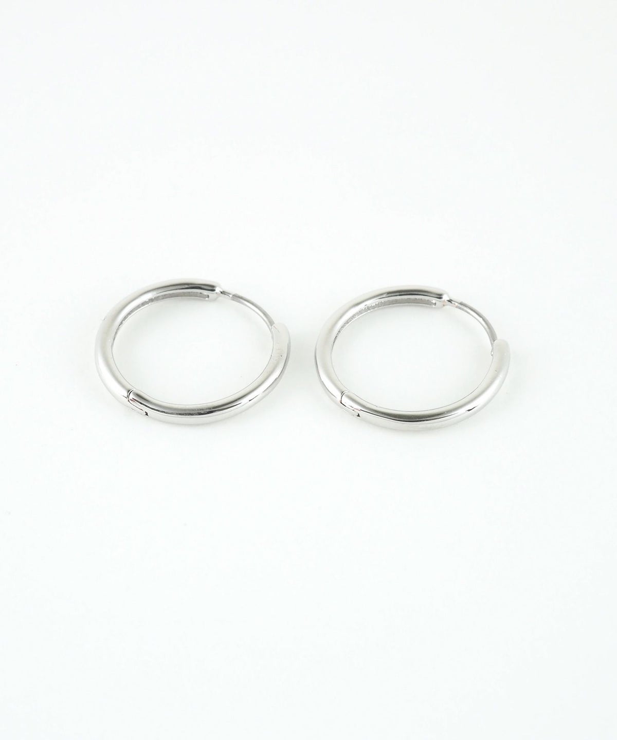 21mmシンプルスリムフープステンレスポストピアス