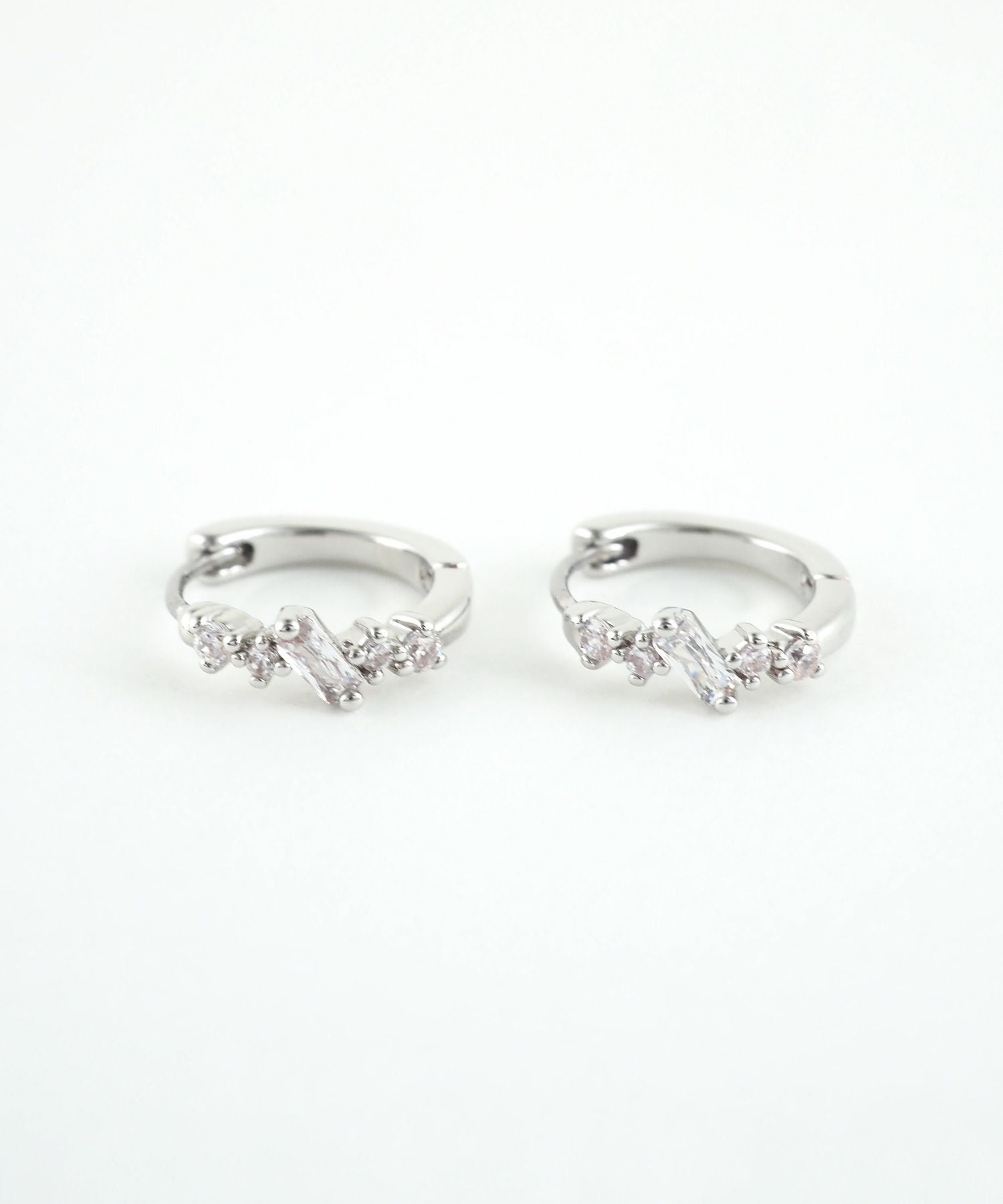 バゲットキュービックフープステンレスポストピアス