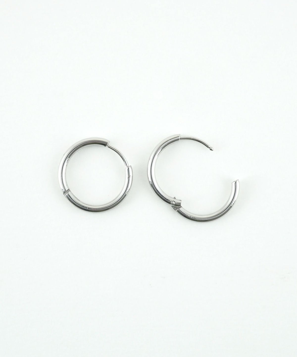 15mmシンプルスリムステンレスフープワンタッチピアス