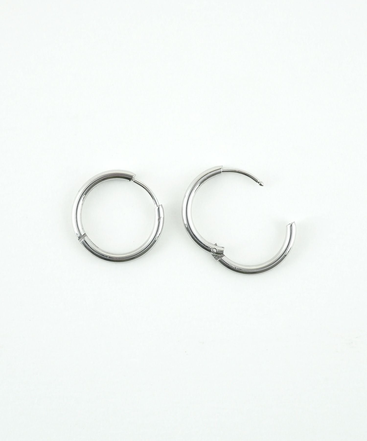 15mmシンプルスリムステンレスフープワンタッチピアス