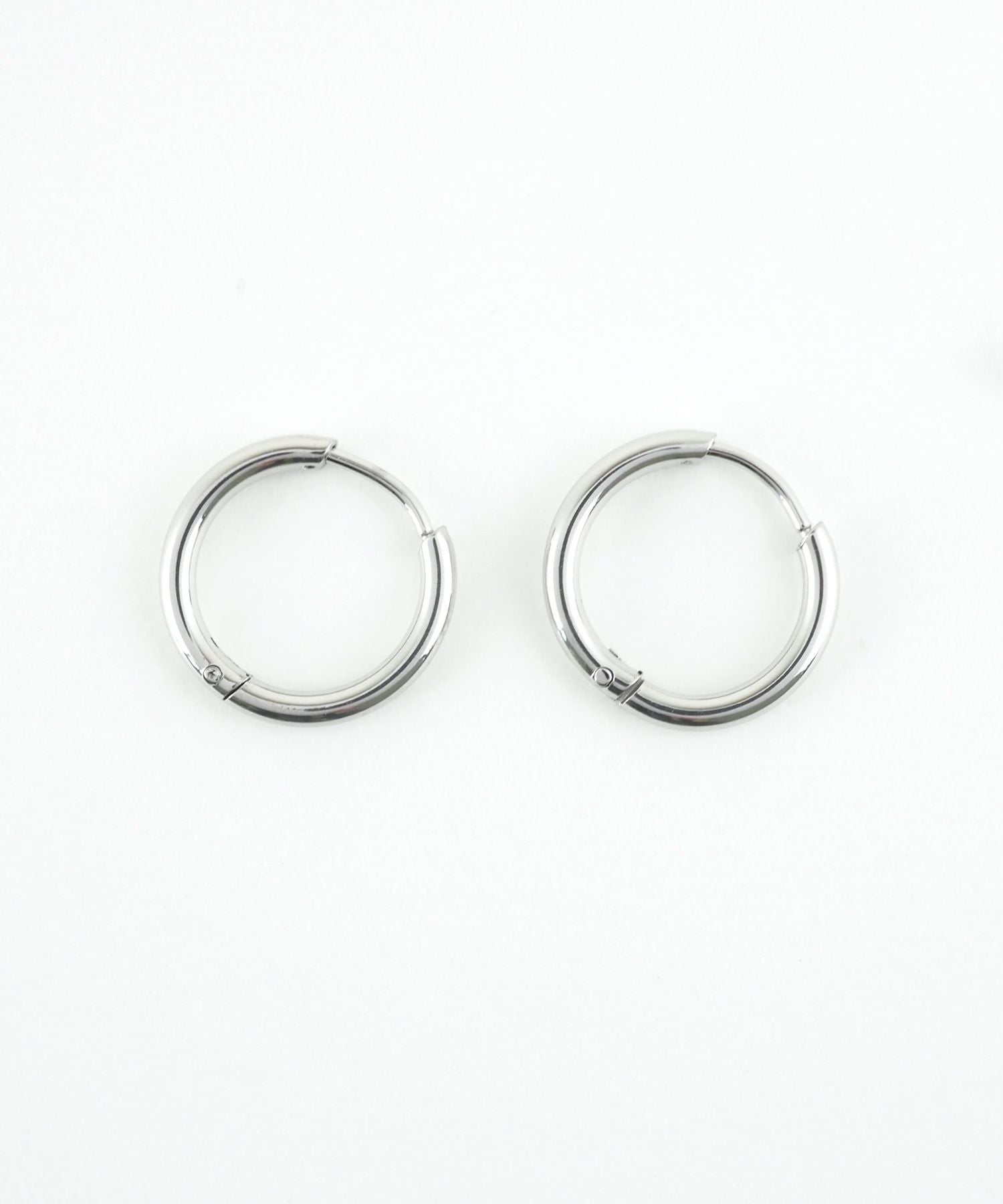 15mmシンプルスリムステンレスフープワンタッチピアス