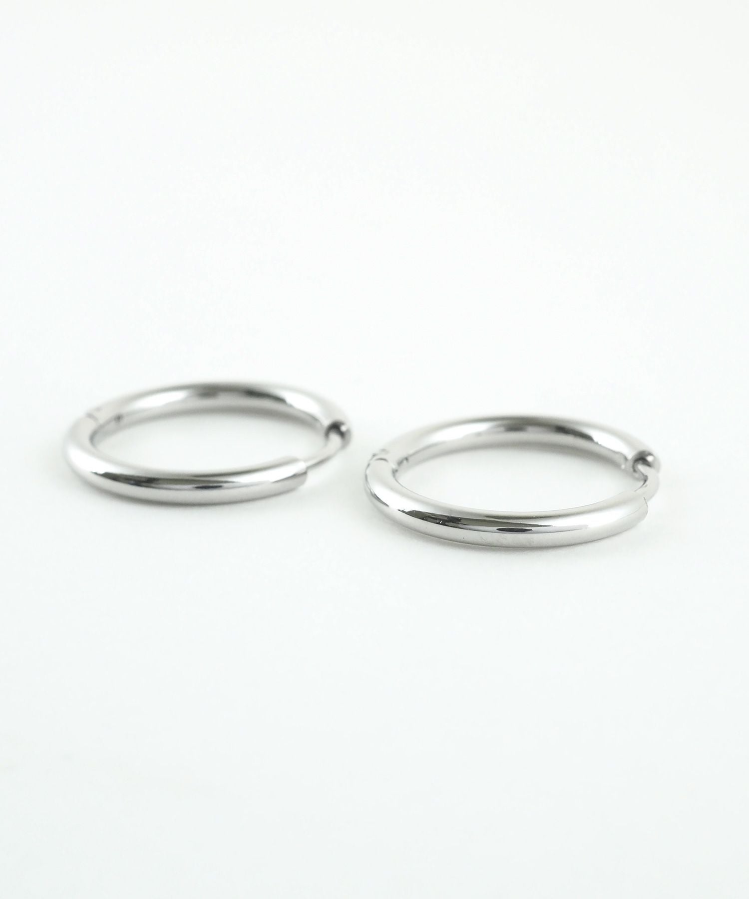 18mmシンプルステンレスフープワンタッチピアス