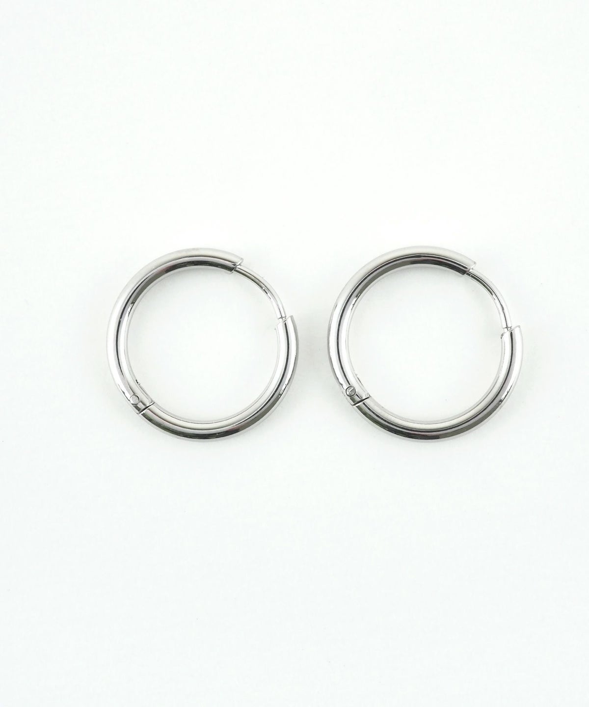 18mmシンプルステンレスフープワンタッチピアス