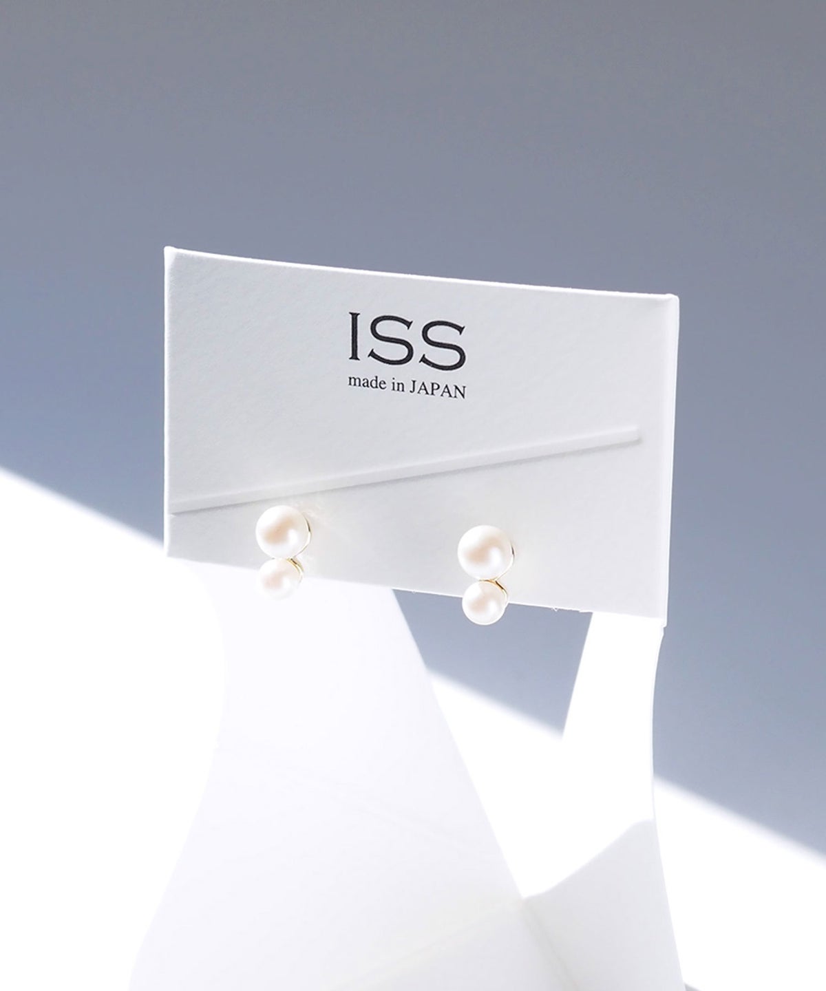 ツインパール樹脂コーティングポストピアス【ISS】