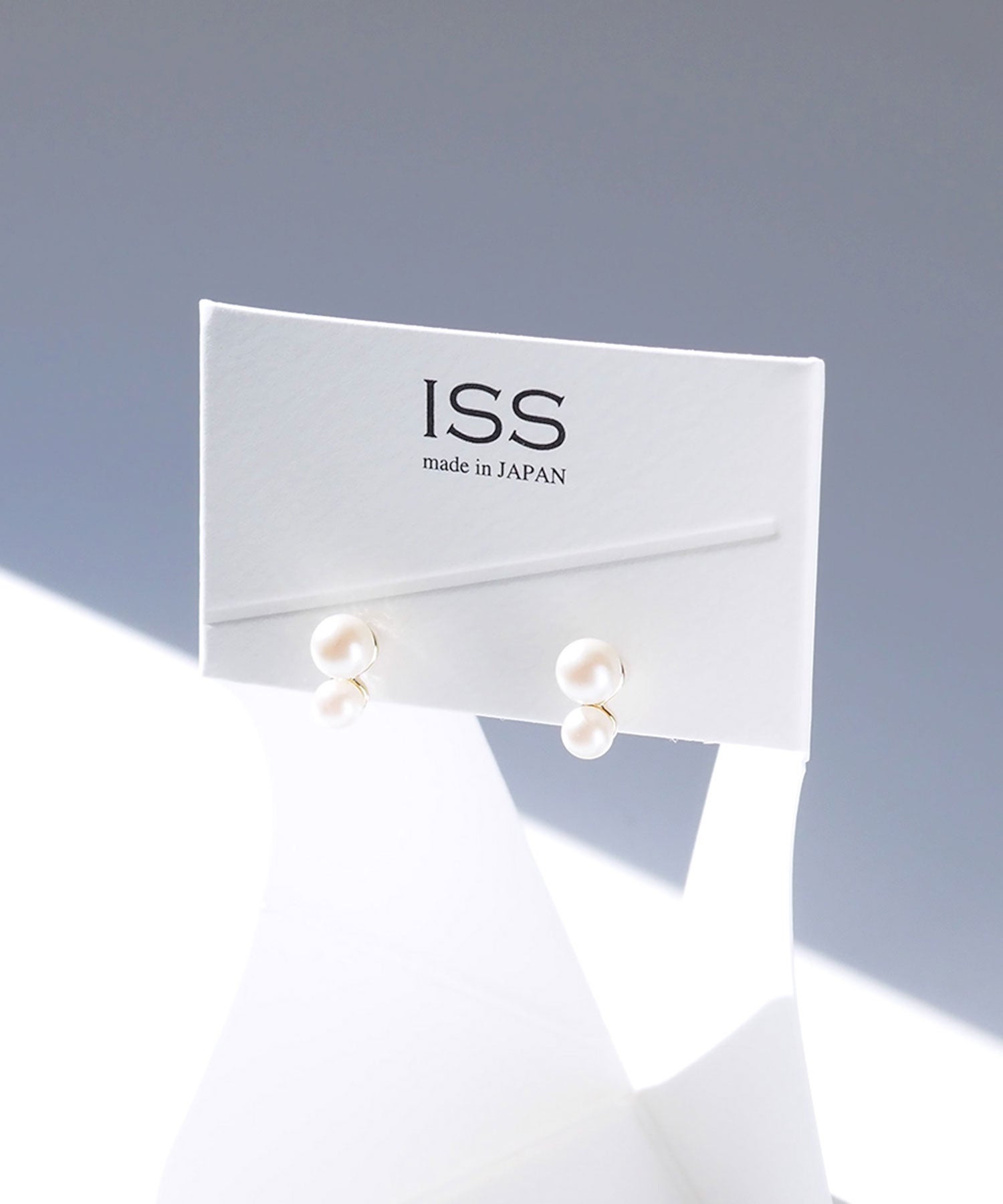 ツインパール樹脂コーティングポストピアス【ISS】