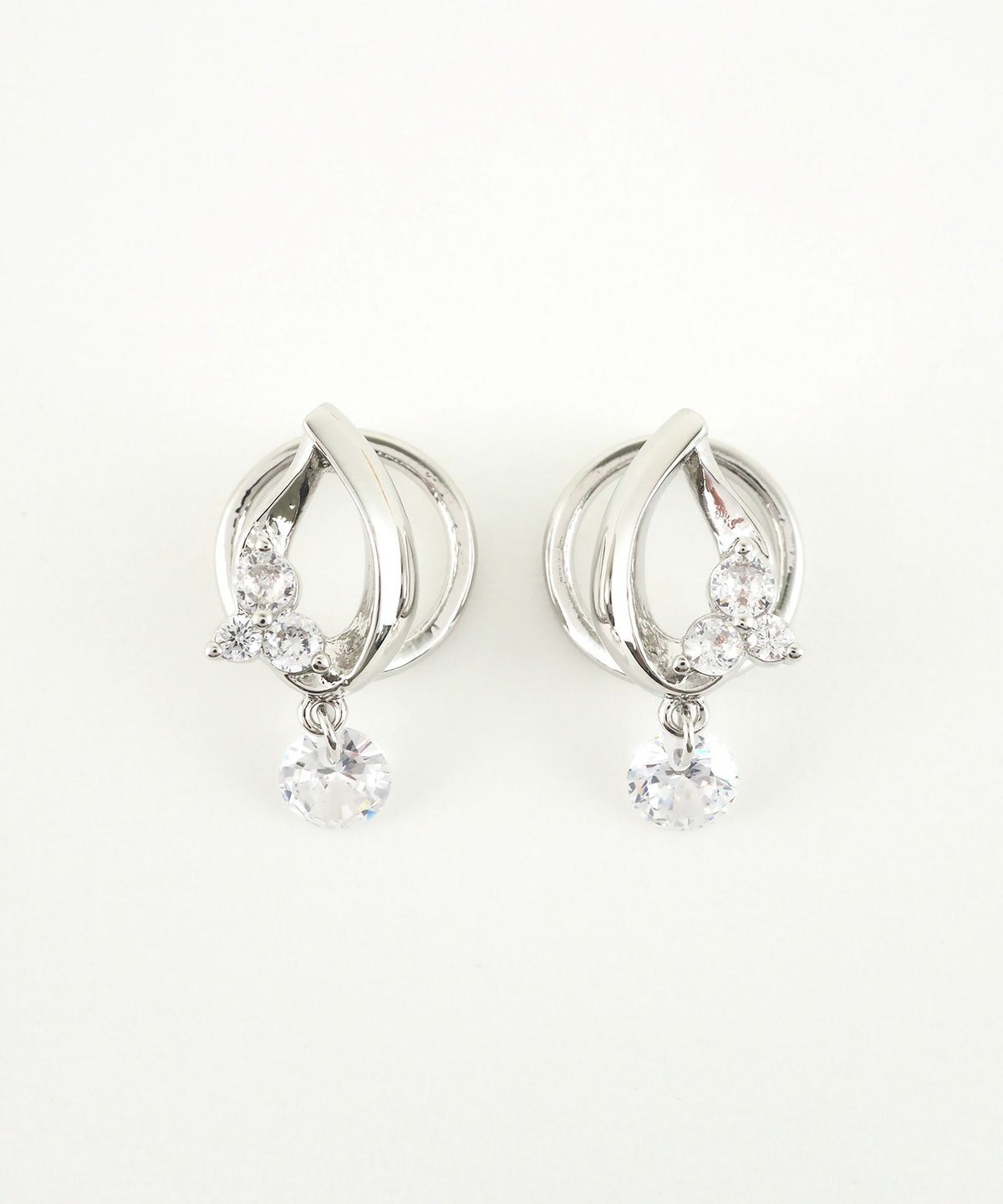 ピュアドロップラウンドメタルイヤリング