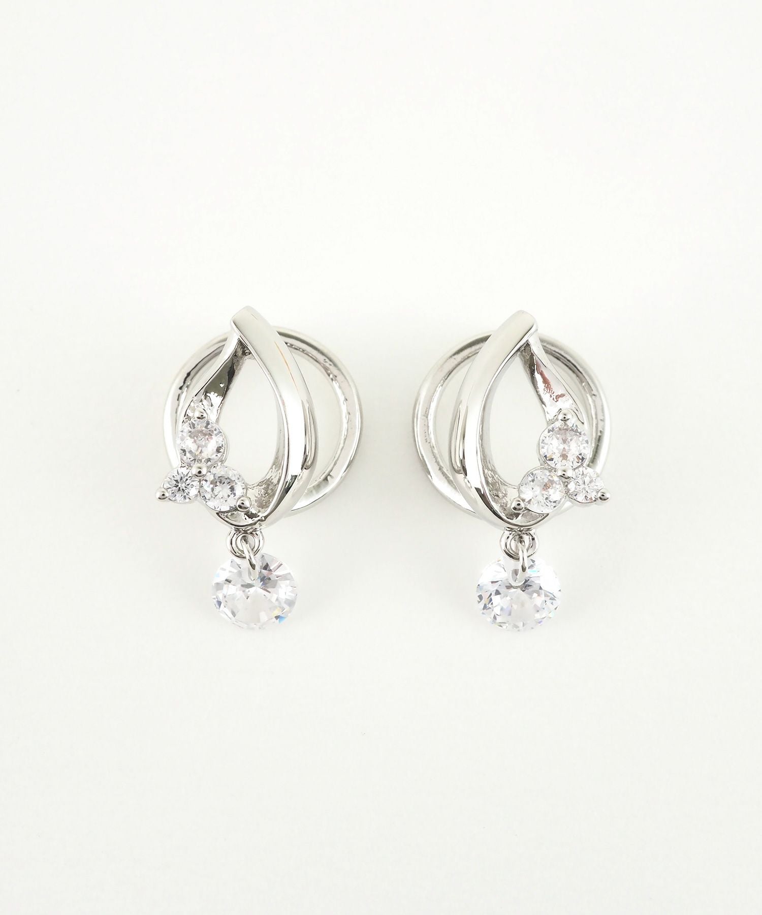 ピュアドロップラウンドメタルイヤリング