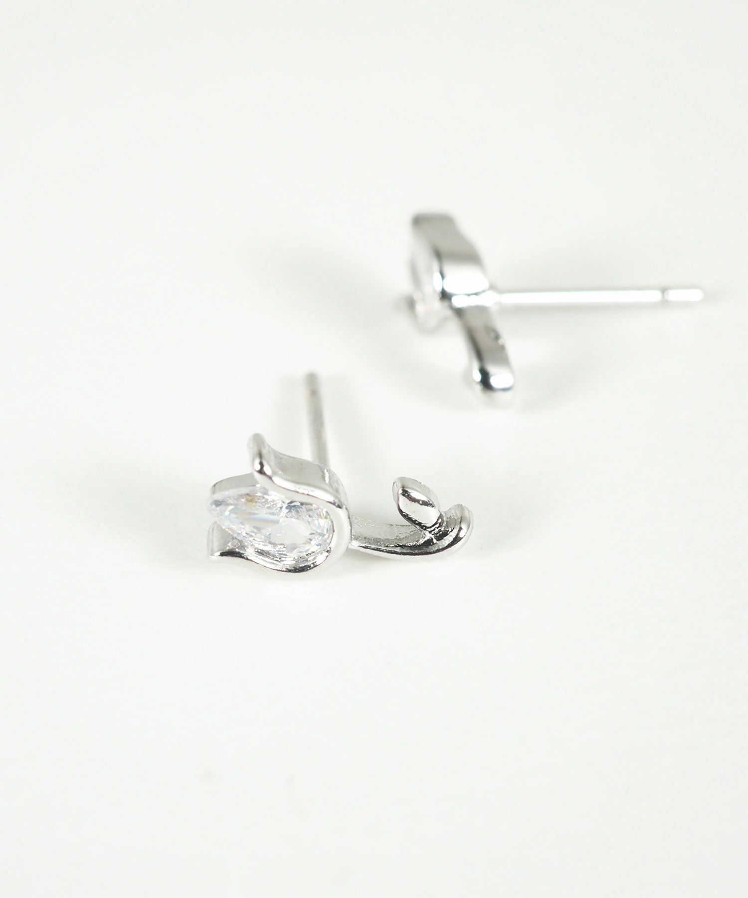 キュービックチューリップピアス