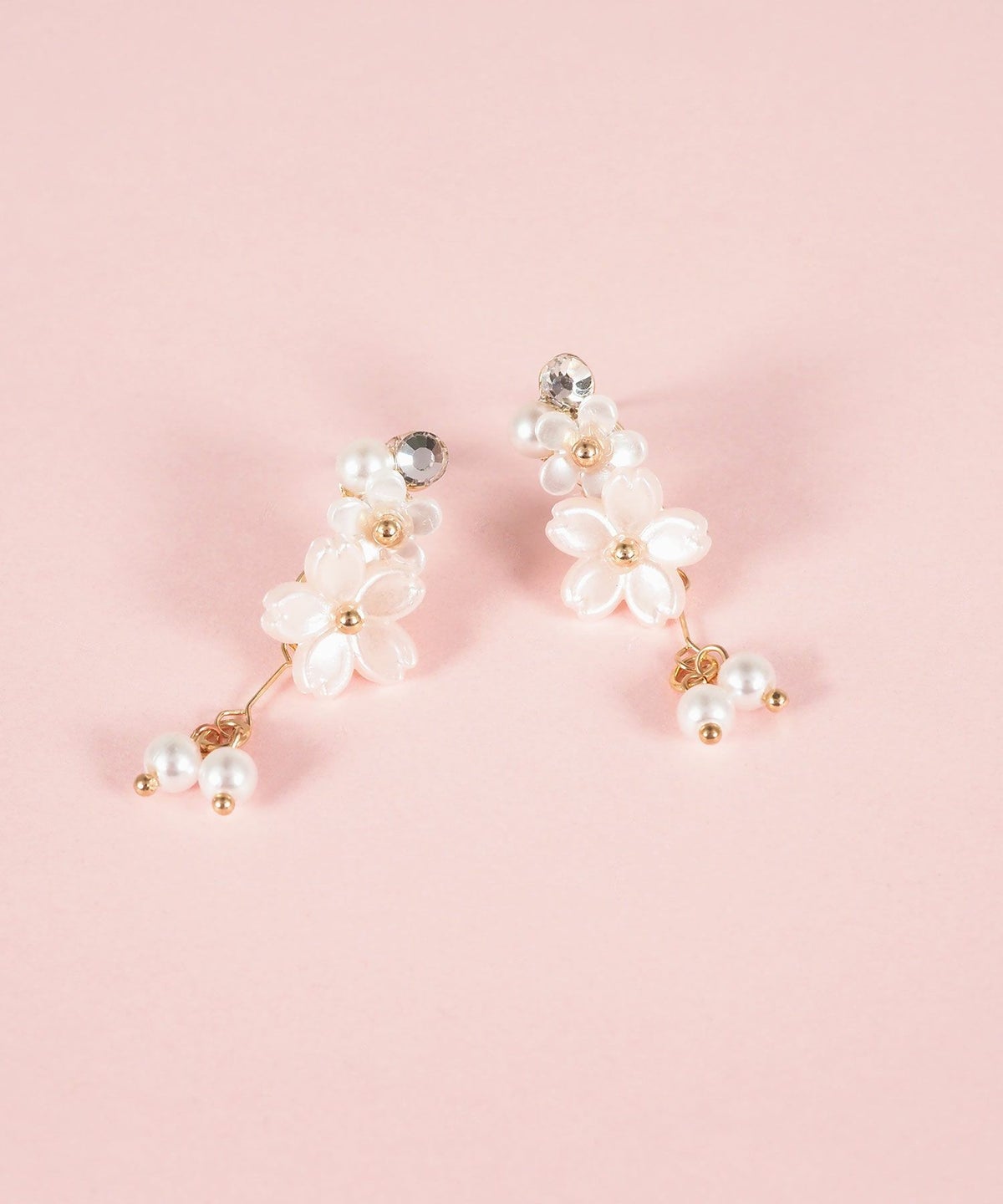 SAKURAパールチタンポストピアス