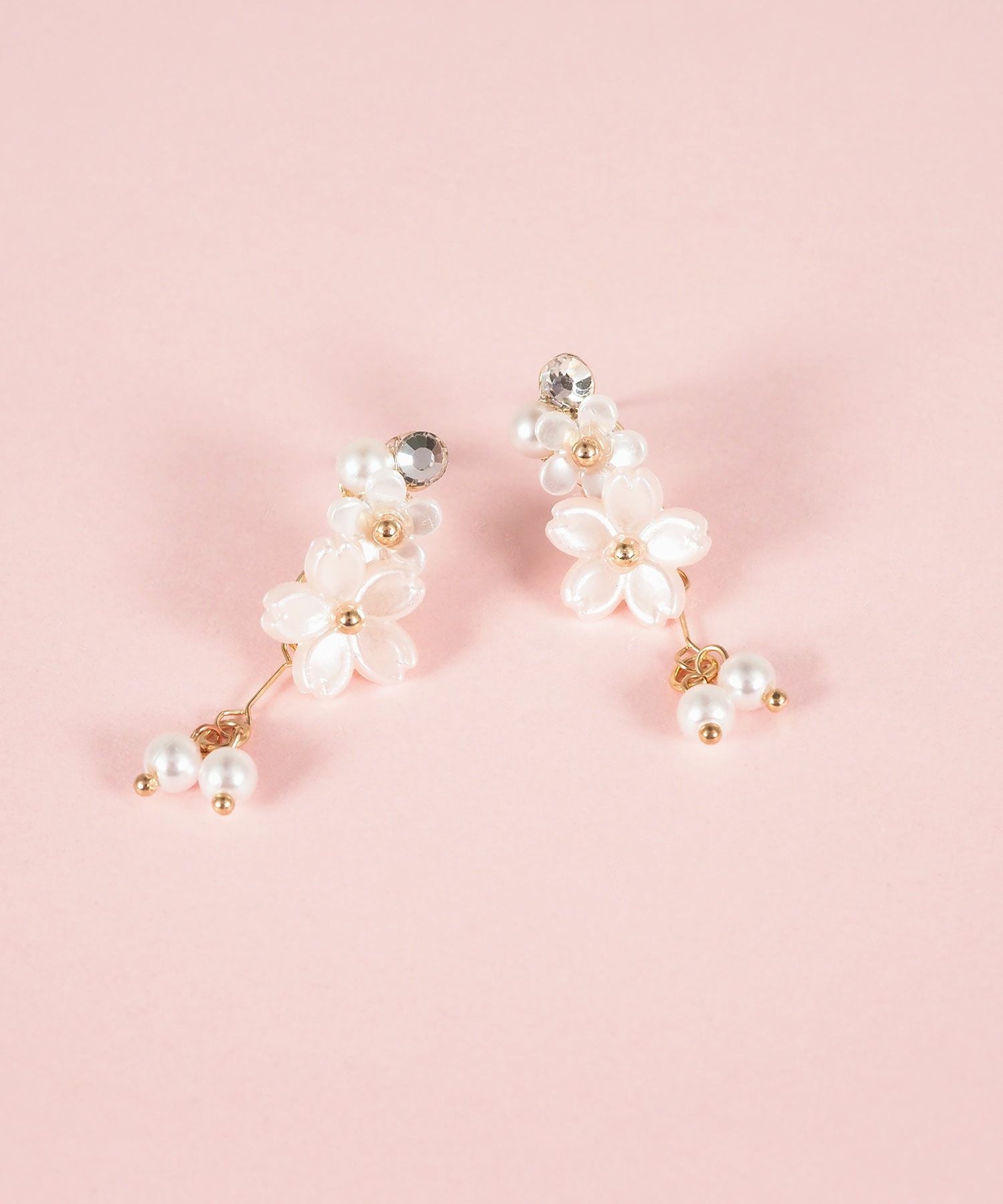 SAKURAパールチタンポストピアス