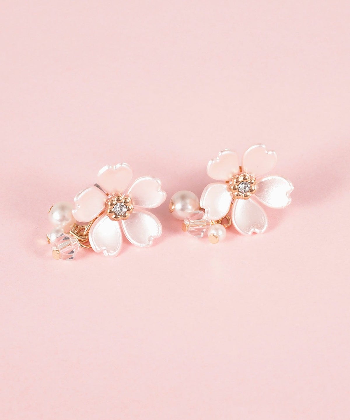 SAKURAチタンポストピアス