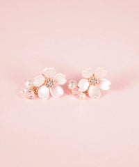 SAKURAチタンポストピアス