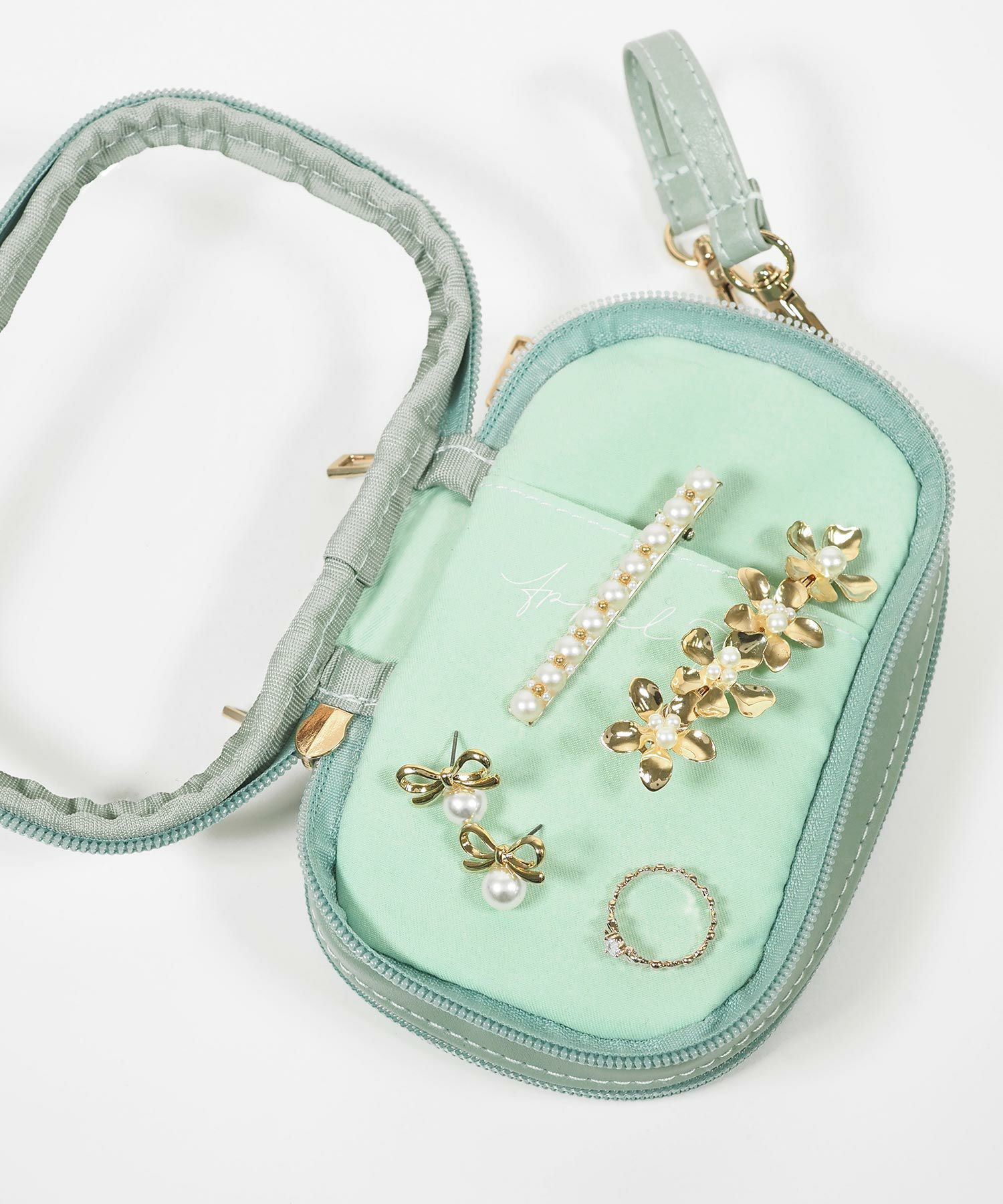 レザー風アクリルスタンドポーチ