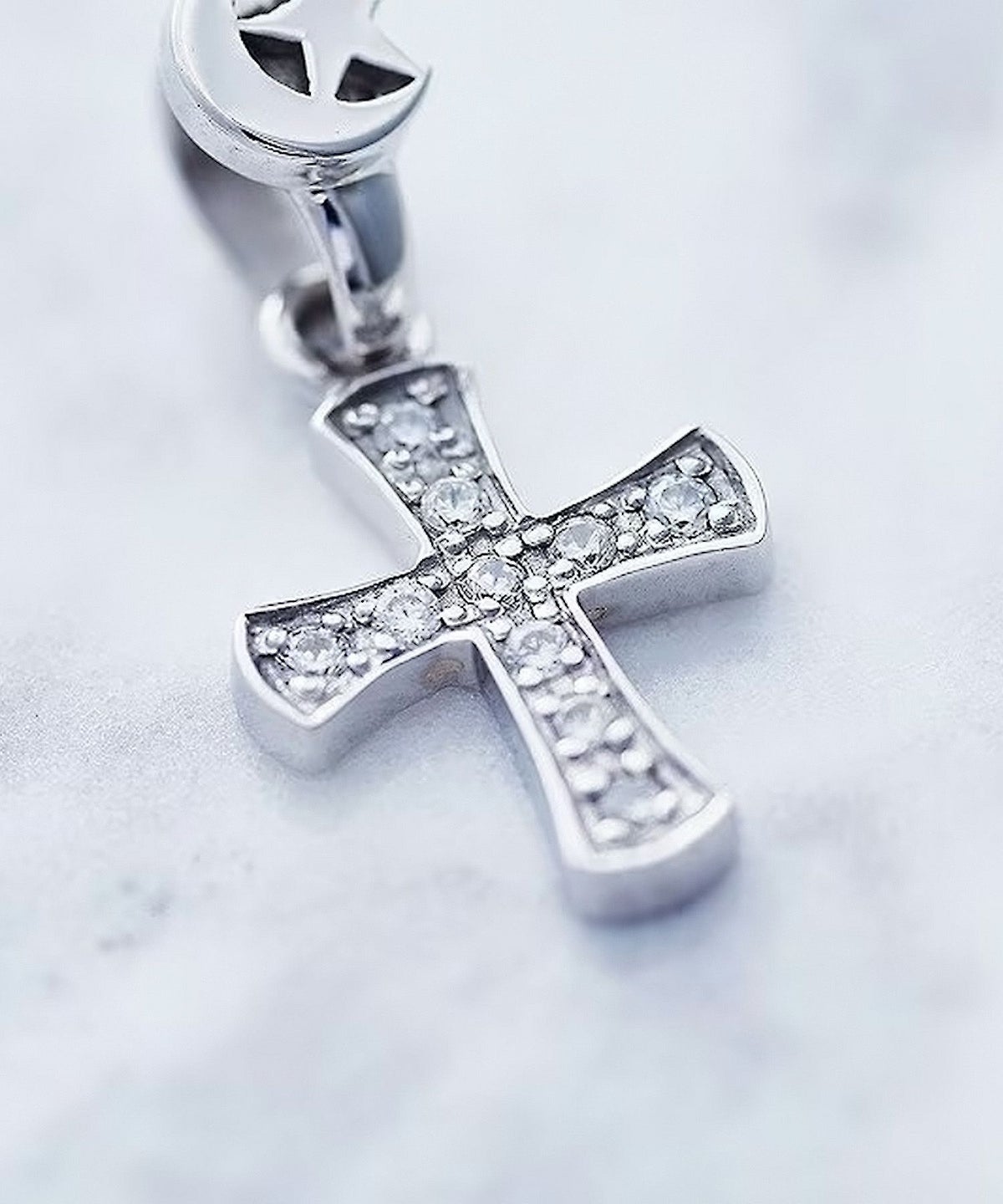 CRUZクロスペンダントトップ【Crescent Luna】