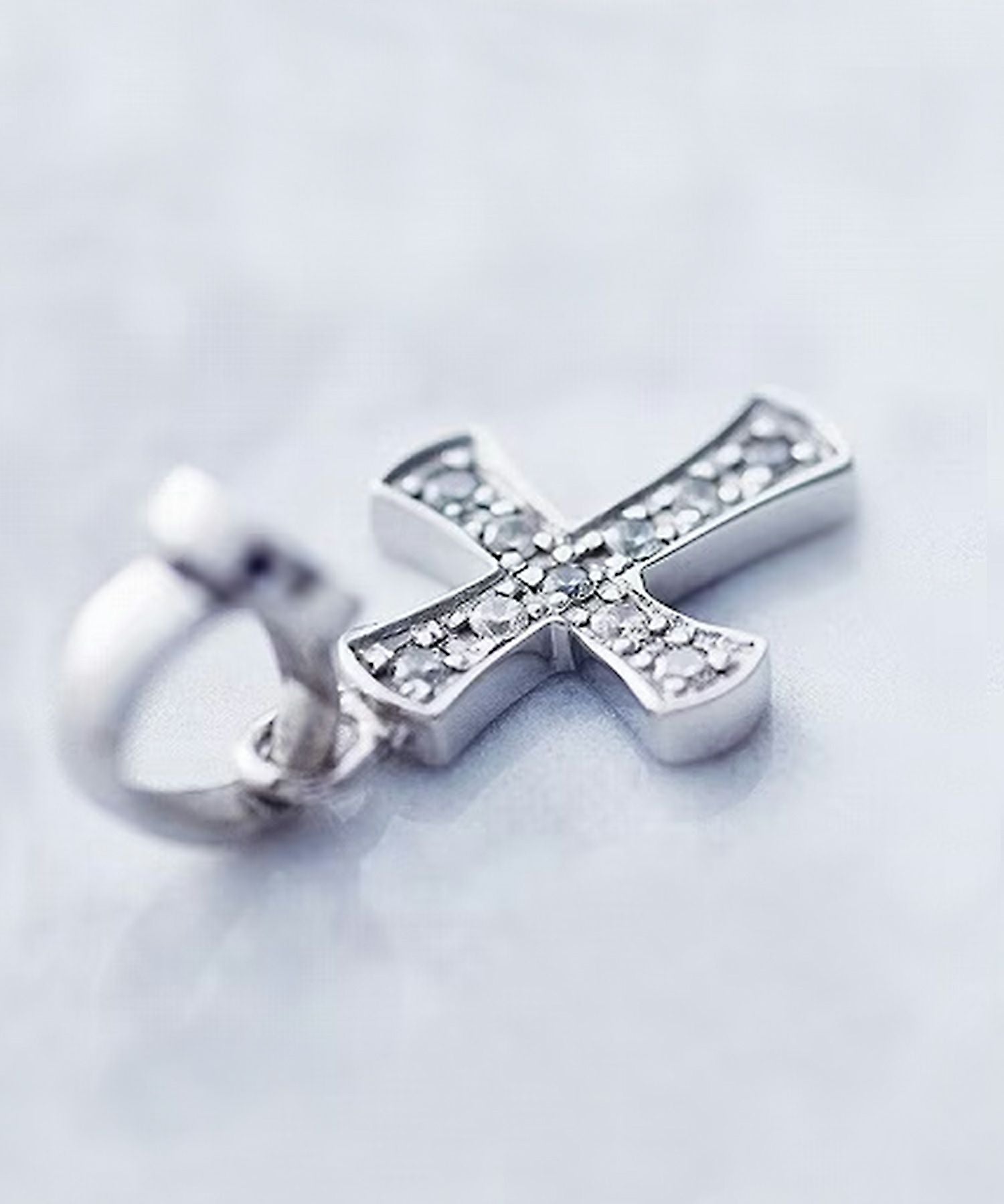 CRUZクロスペンダントトップ【Crescent Luna】