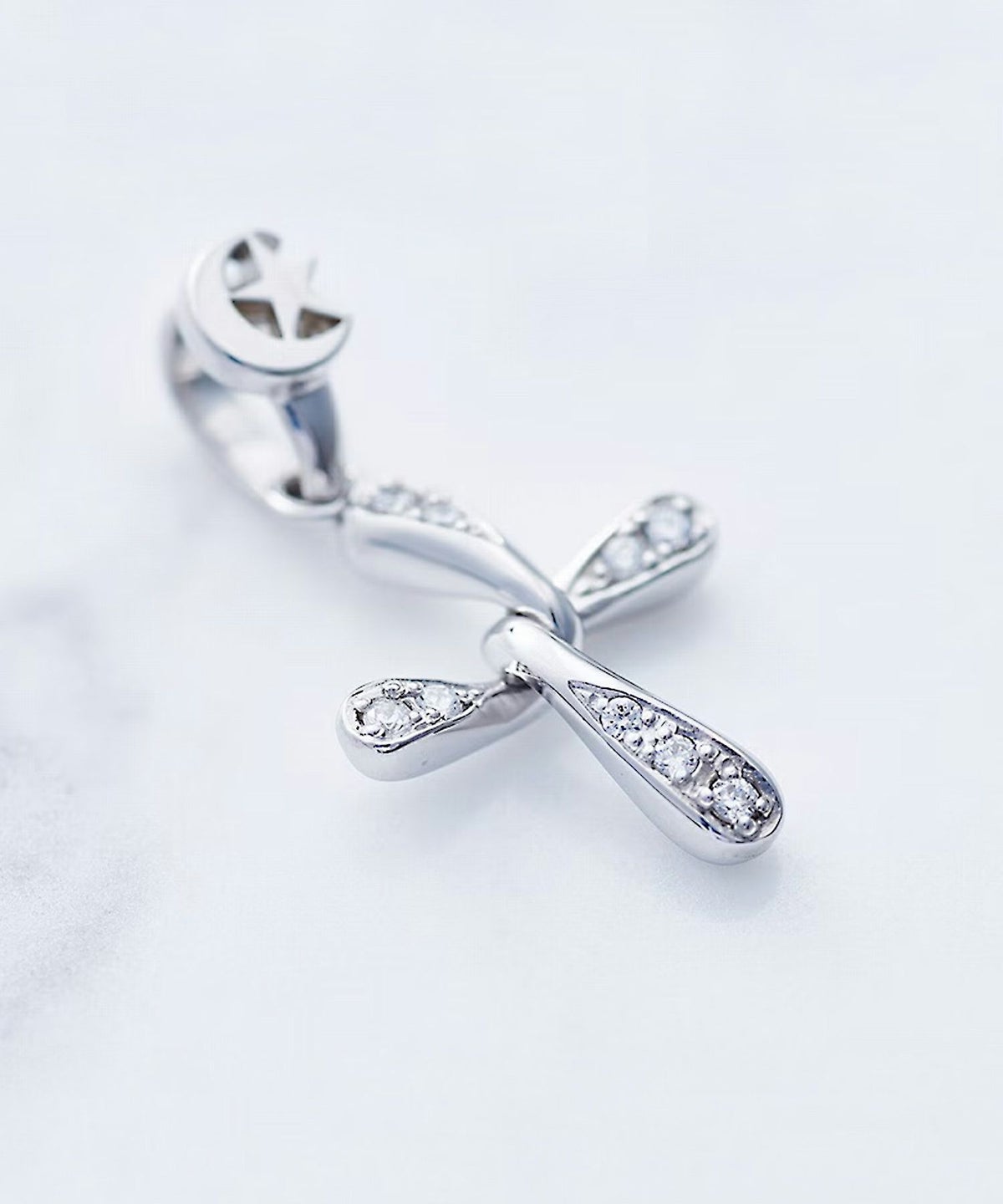 DESEOクロスペンダントトップ【Crescent Luna】