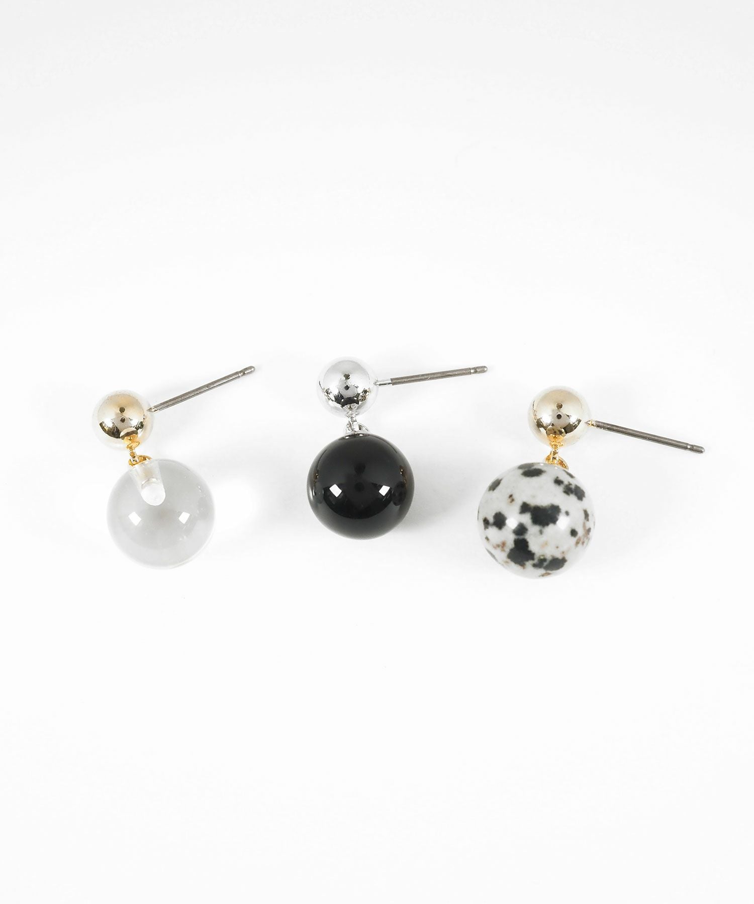 ストーンスウェイチタンポストピアス【MUK blossom stone】