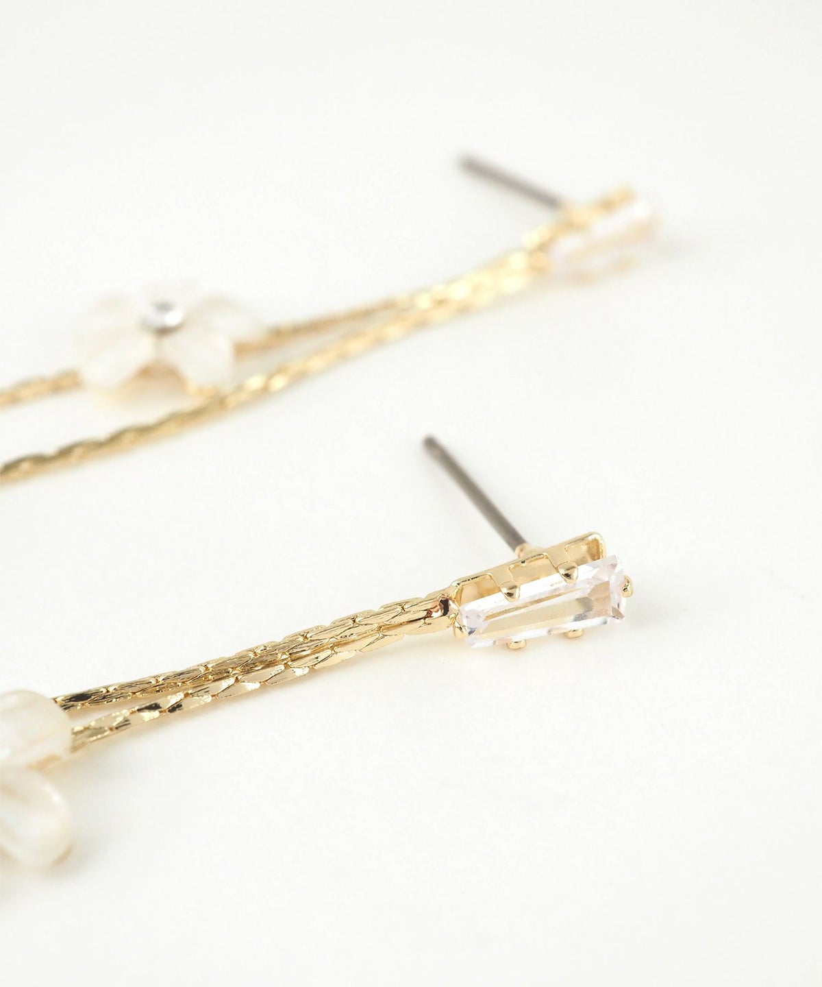 フロストフラワーチェーンチタンポストピアス