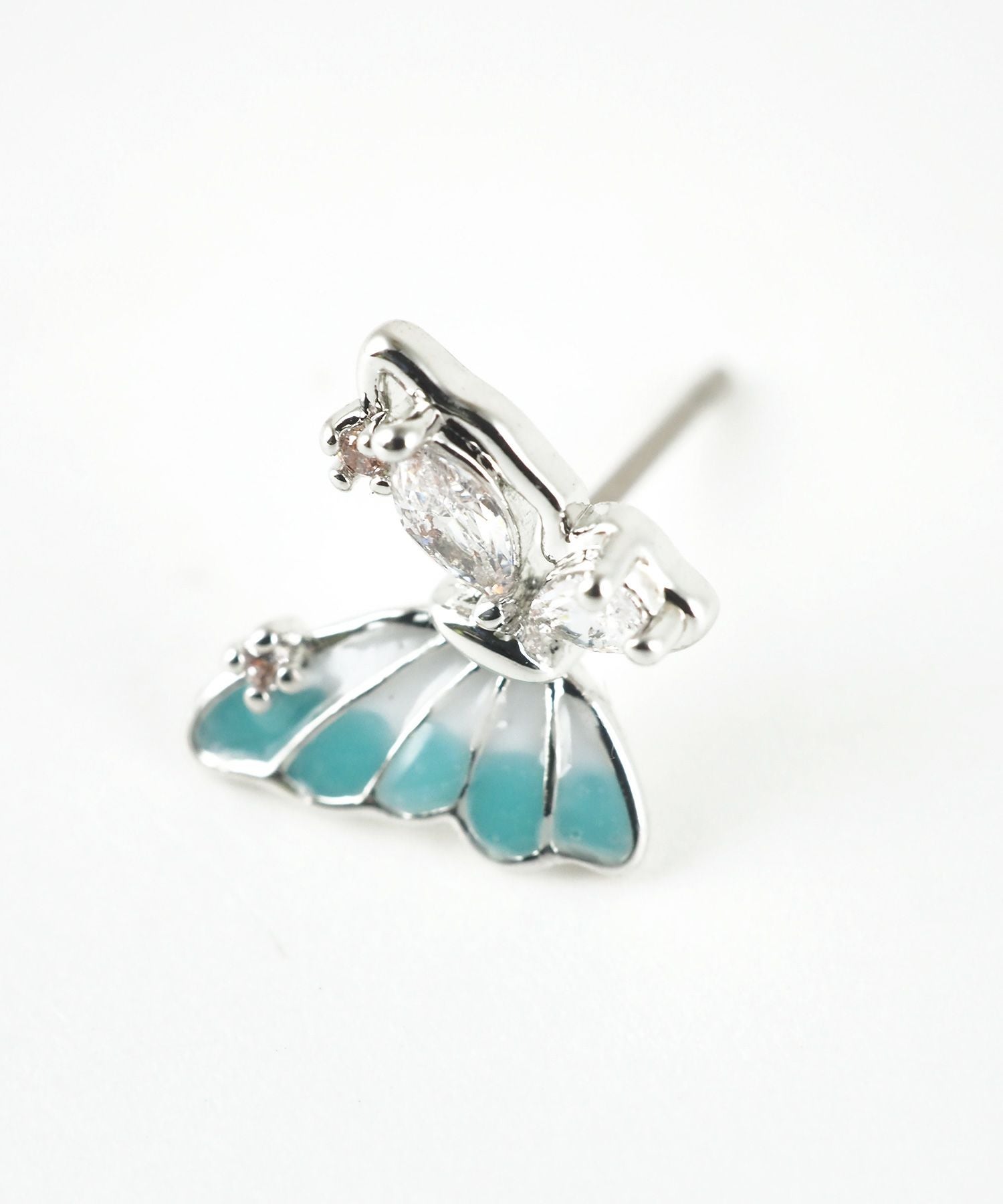 アシンメトリーバタフライステンレスポストピアス