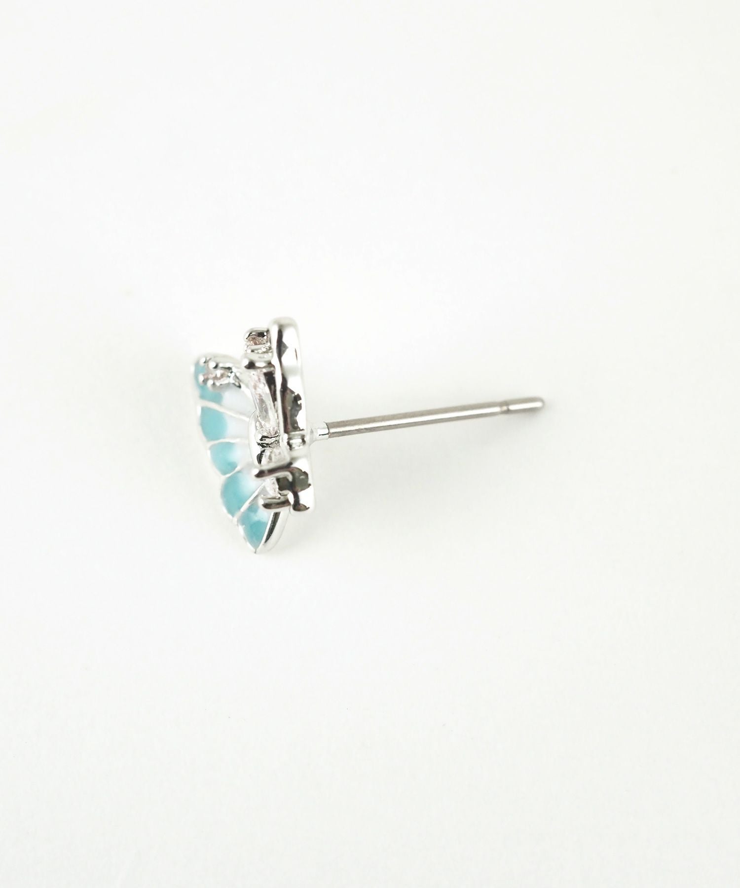 アシンメトリーバタフライステンレスポストピアス