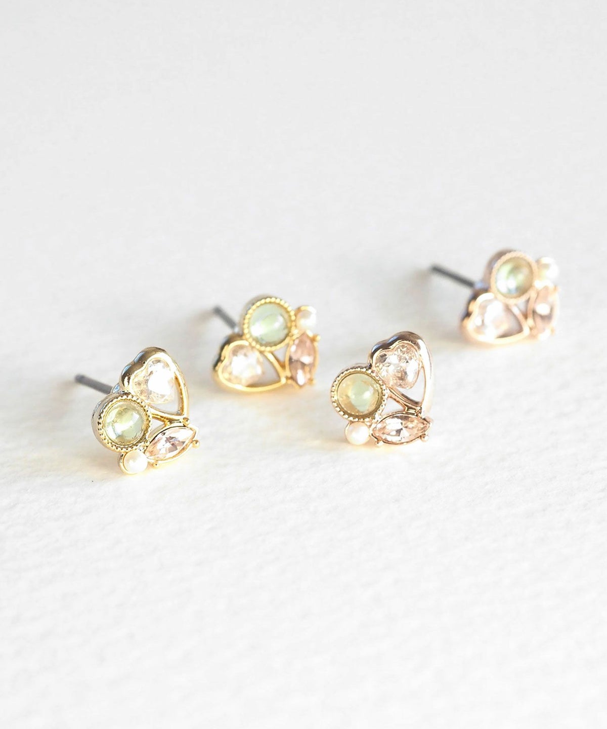 ナチュラルストーンチェリーブロッサムグロウチタンポストピアス【MUK Dreamy stone】