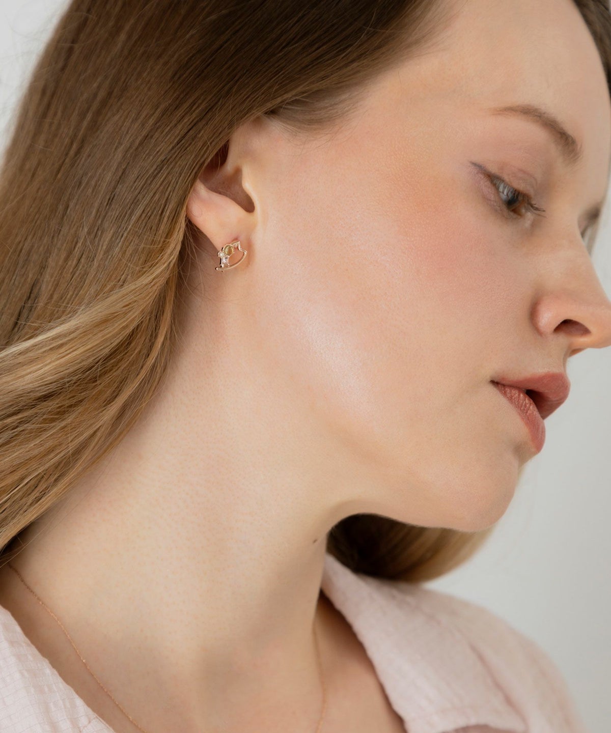 ナチュラルストーンダンシングペタルズチタンポストピアス【MUK Dreamy stone】