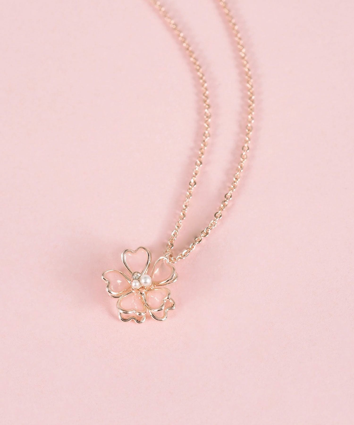 サクラシャインラインネックレス