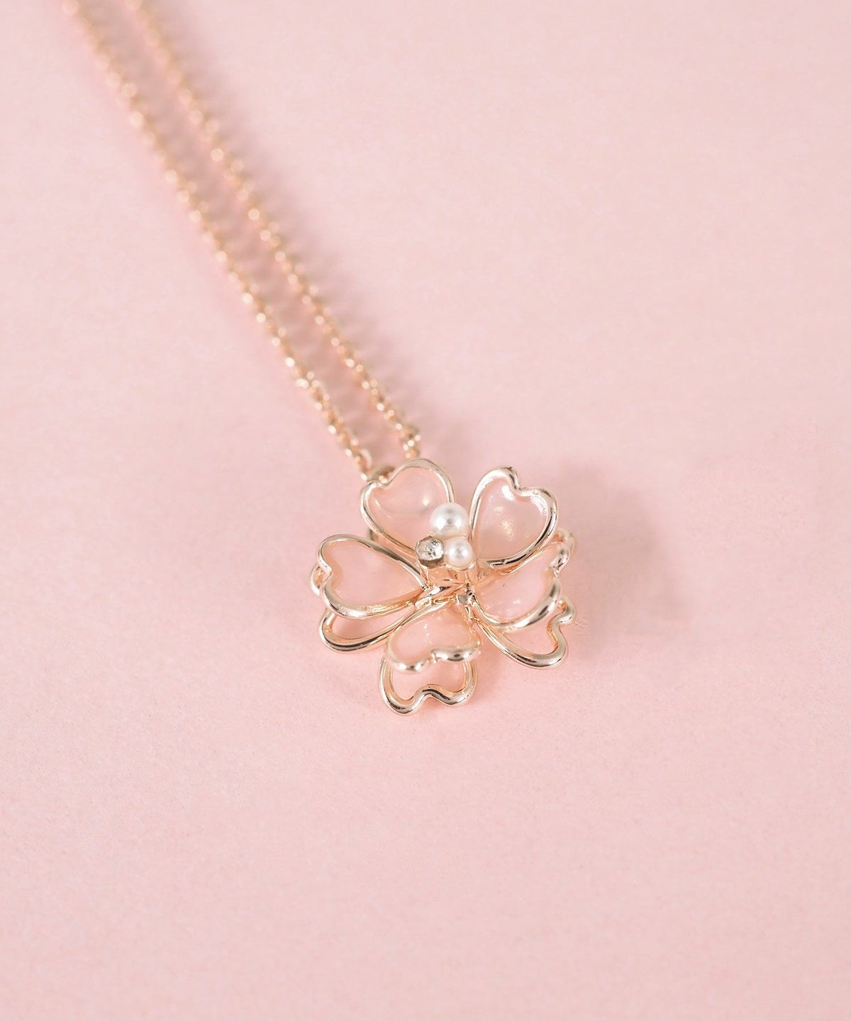 サクラシャインラインネックレス