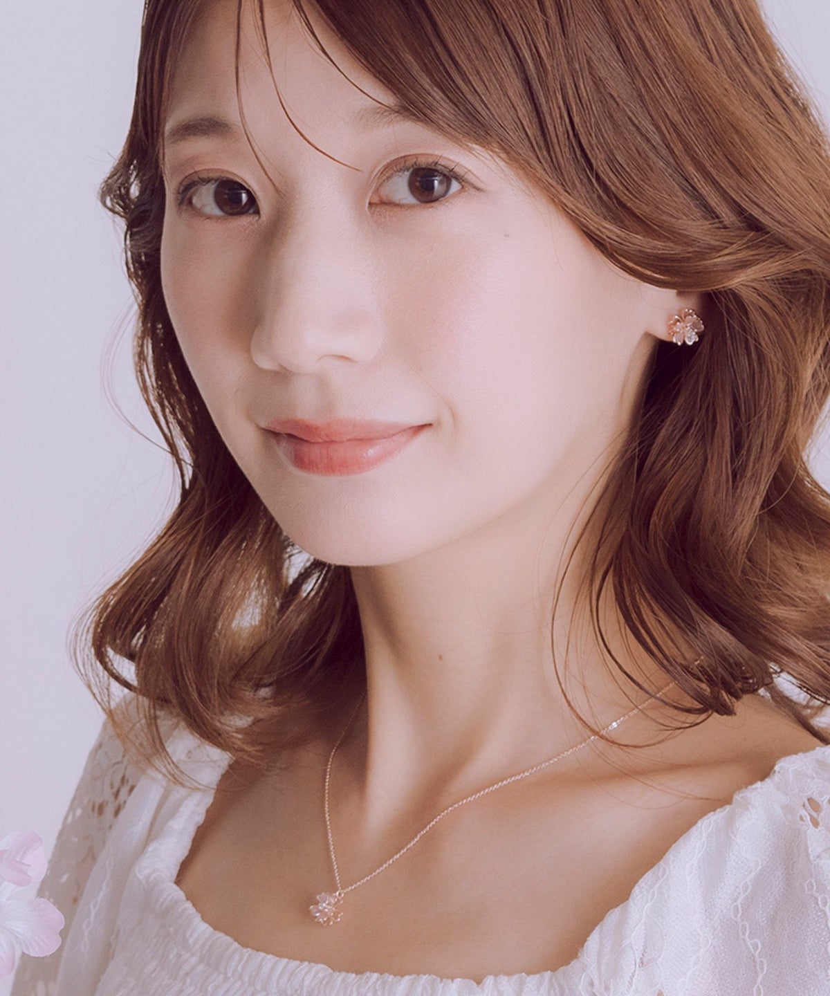 サクラシャインラインネックレス