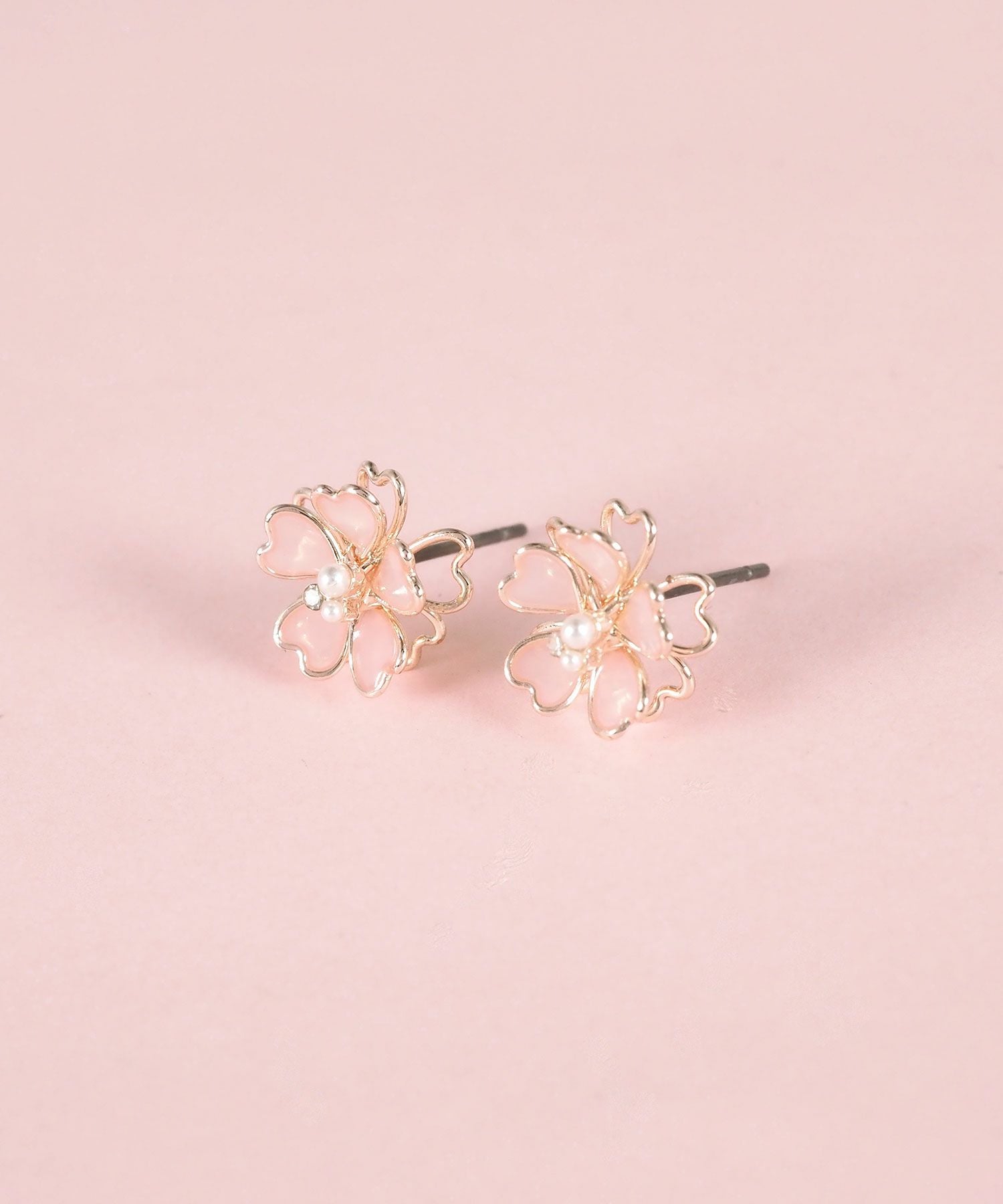 サクラシャインラインチタンポストピアス