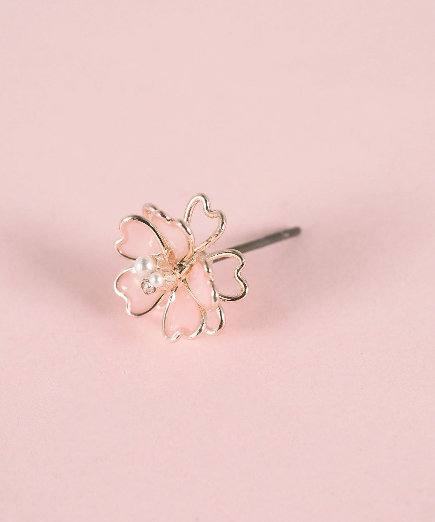 サクラシャインラインチタンポストピアス