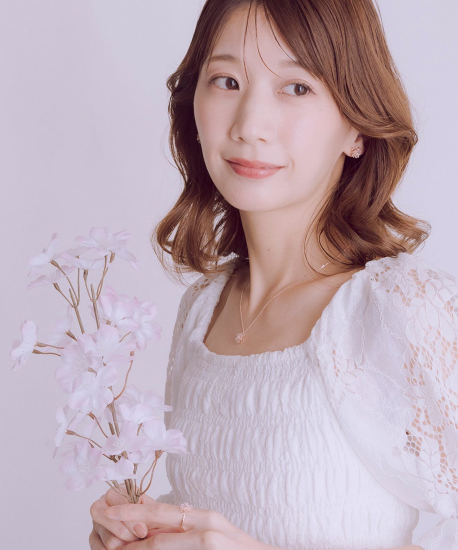 サクラシャインラインチタンポストピアス