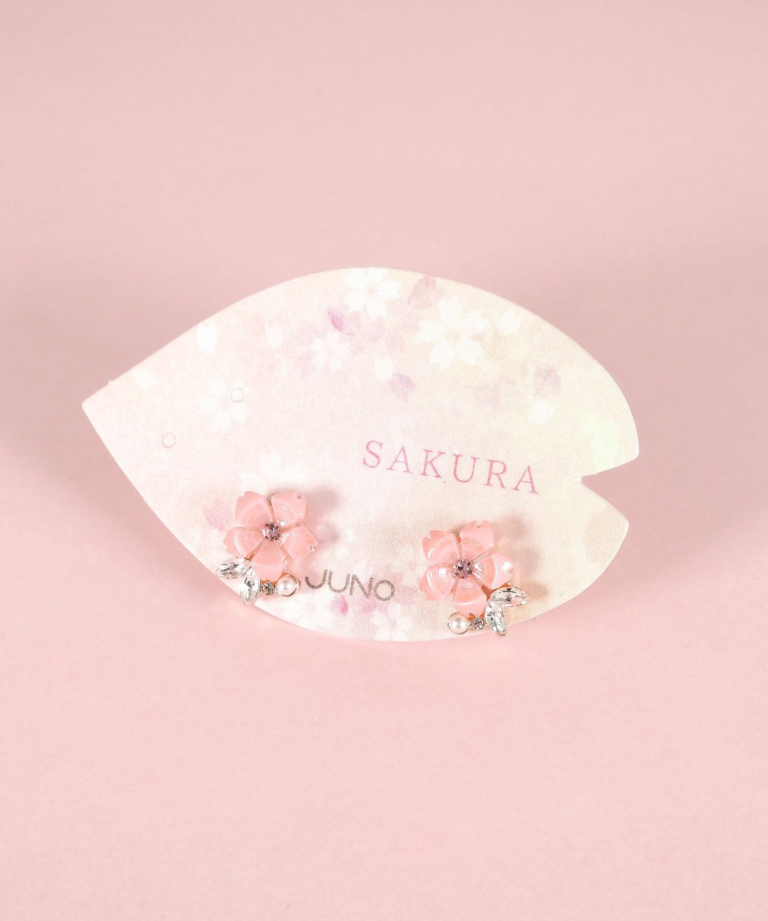 サクラドロップチタンポストピアス