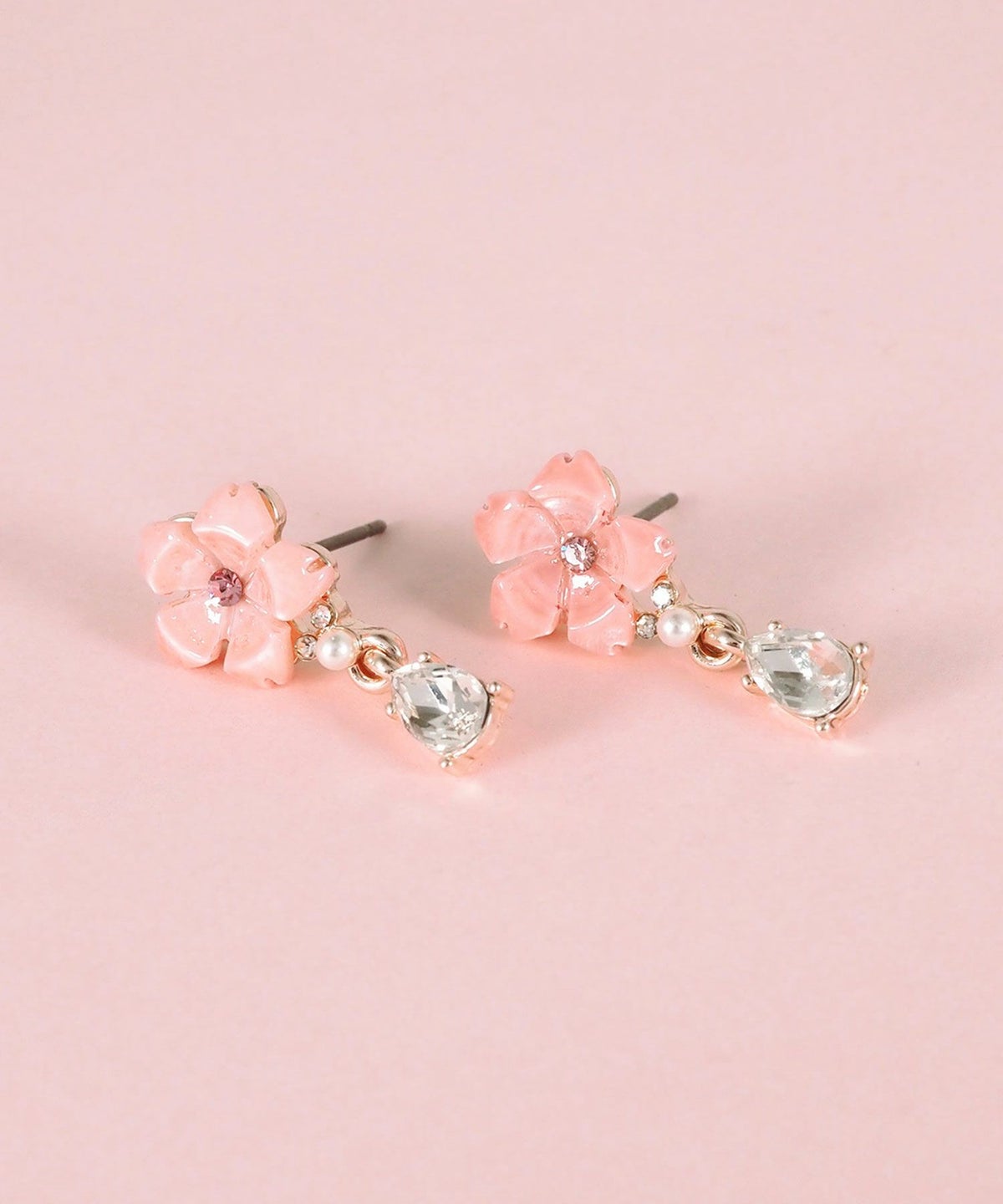 サクラドロップビジューチタンポストピアス