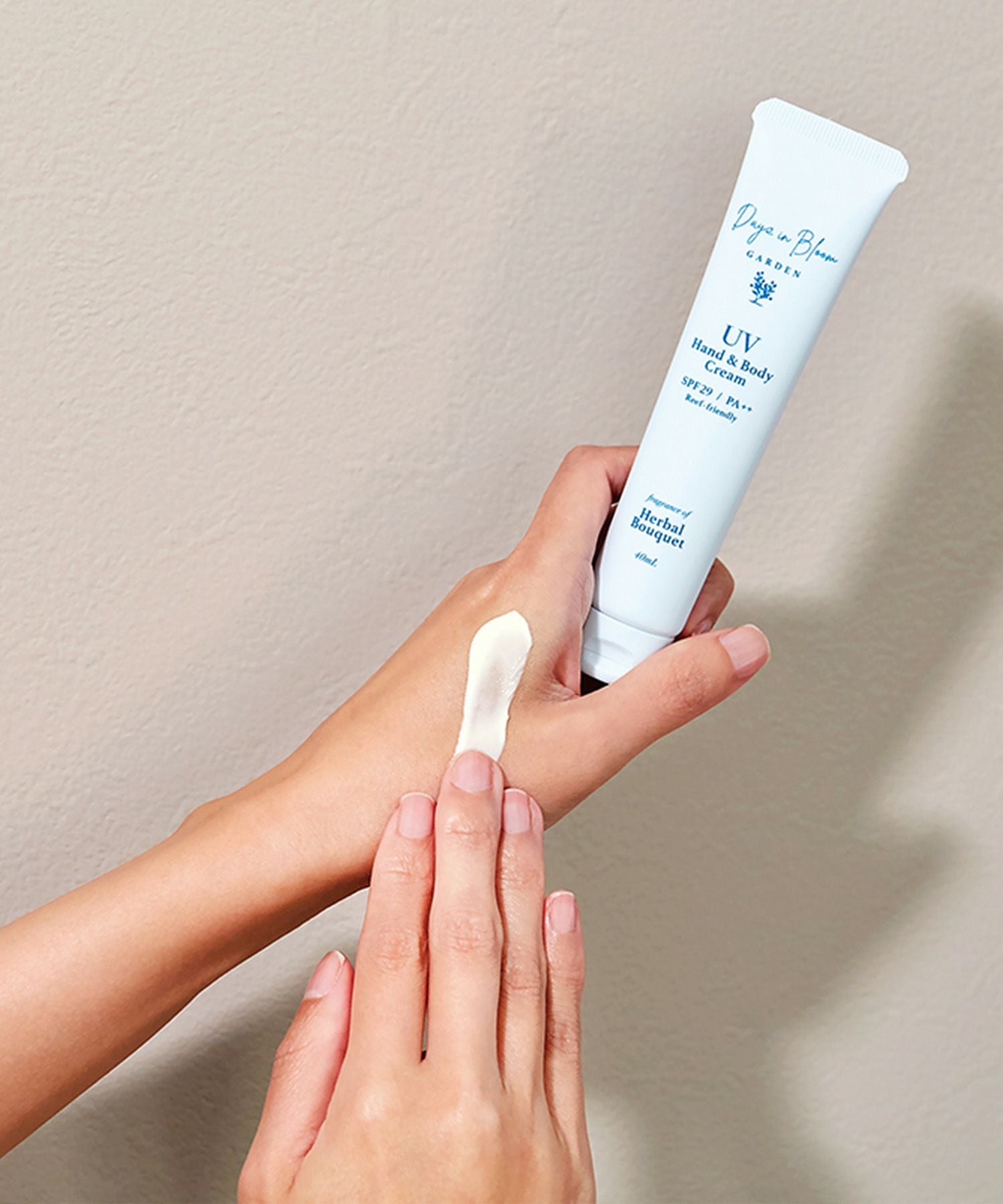 デイズインブルームUVハンド＆ボディークリーム