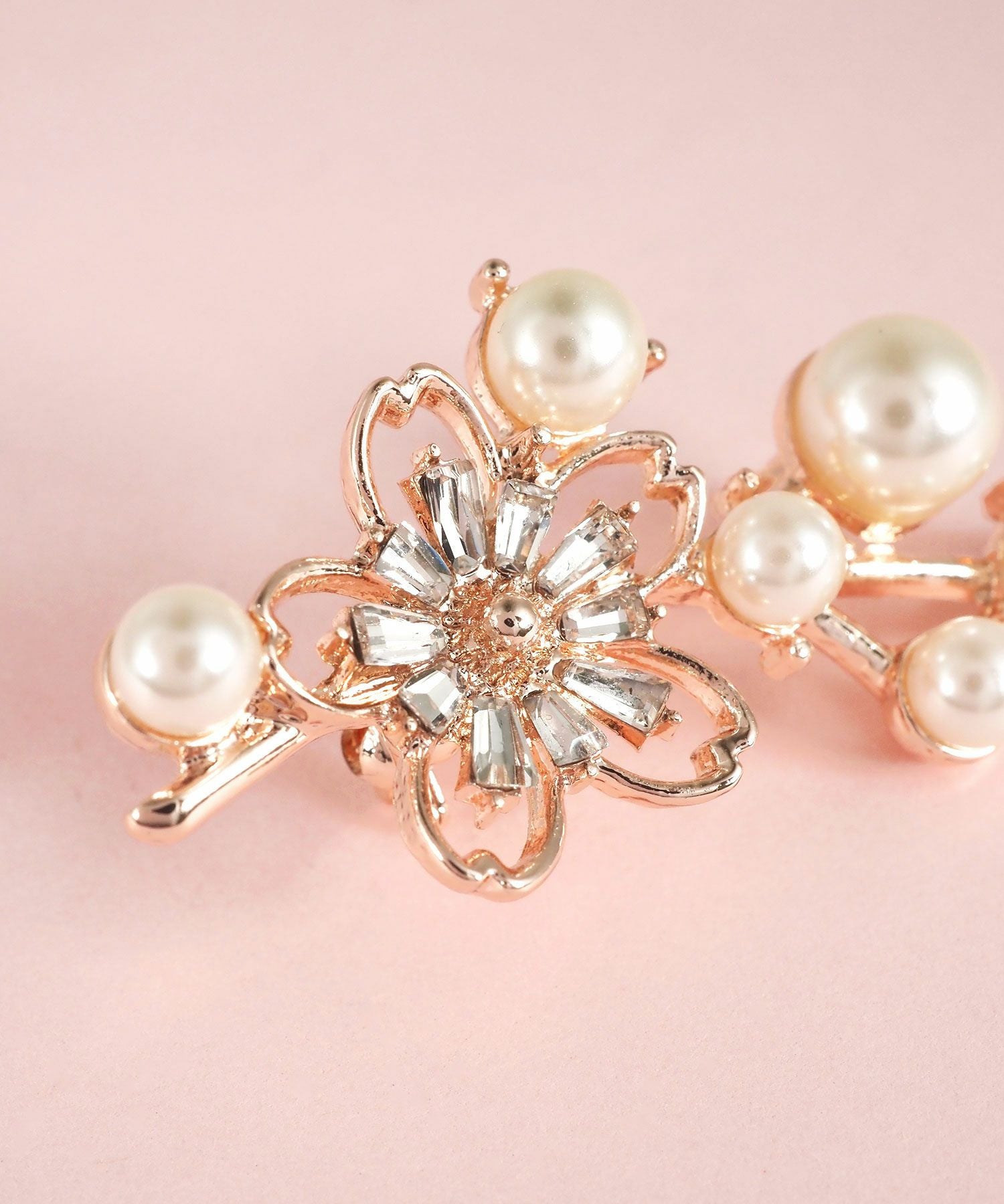 サクラスプリグブローチ