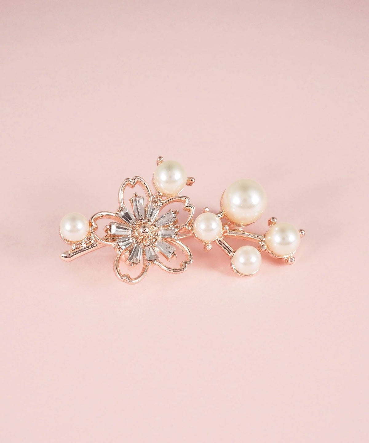 サクラスプリグブローチ