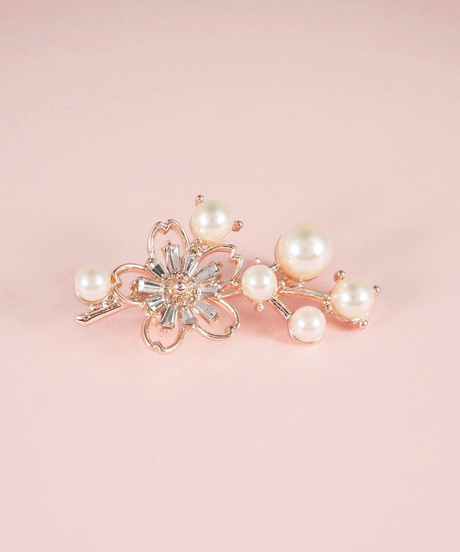 サクラスプリグブローチ