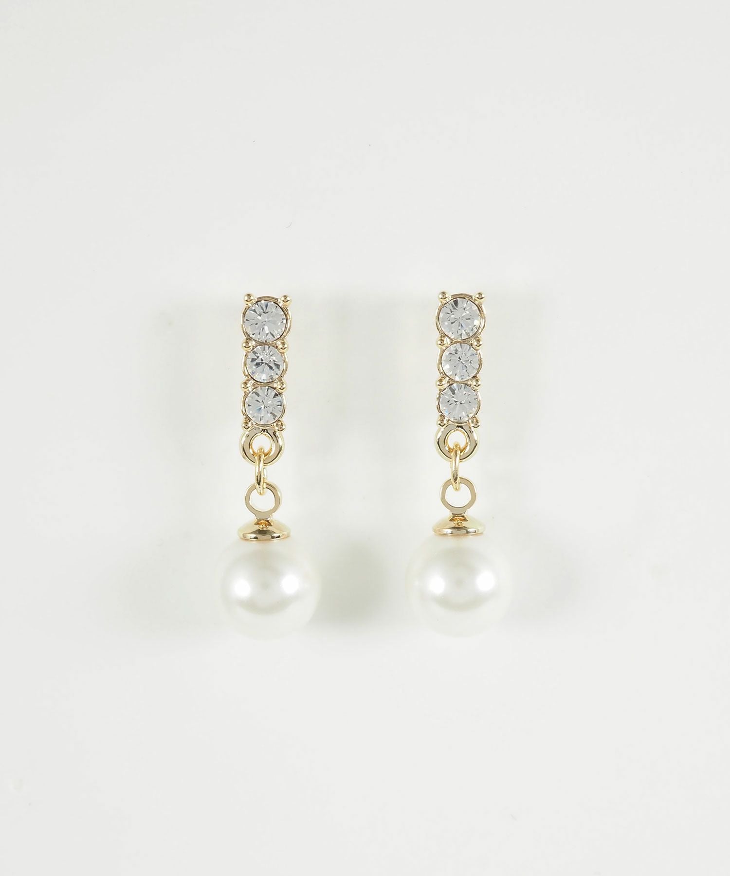 スリーグレインズパールチタンポストピアス【MUK voyalibre】