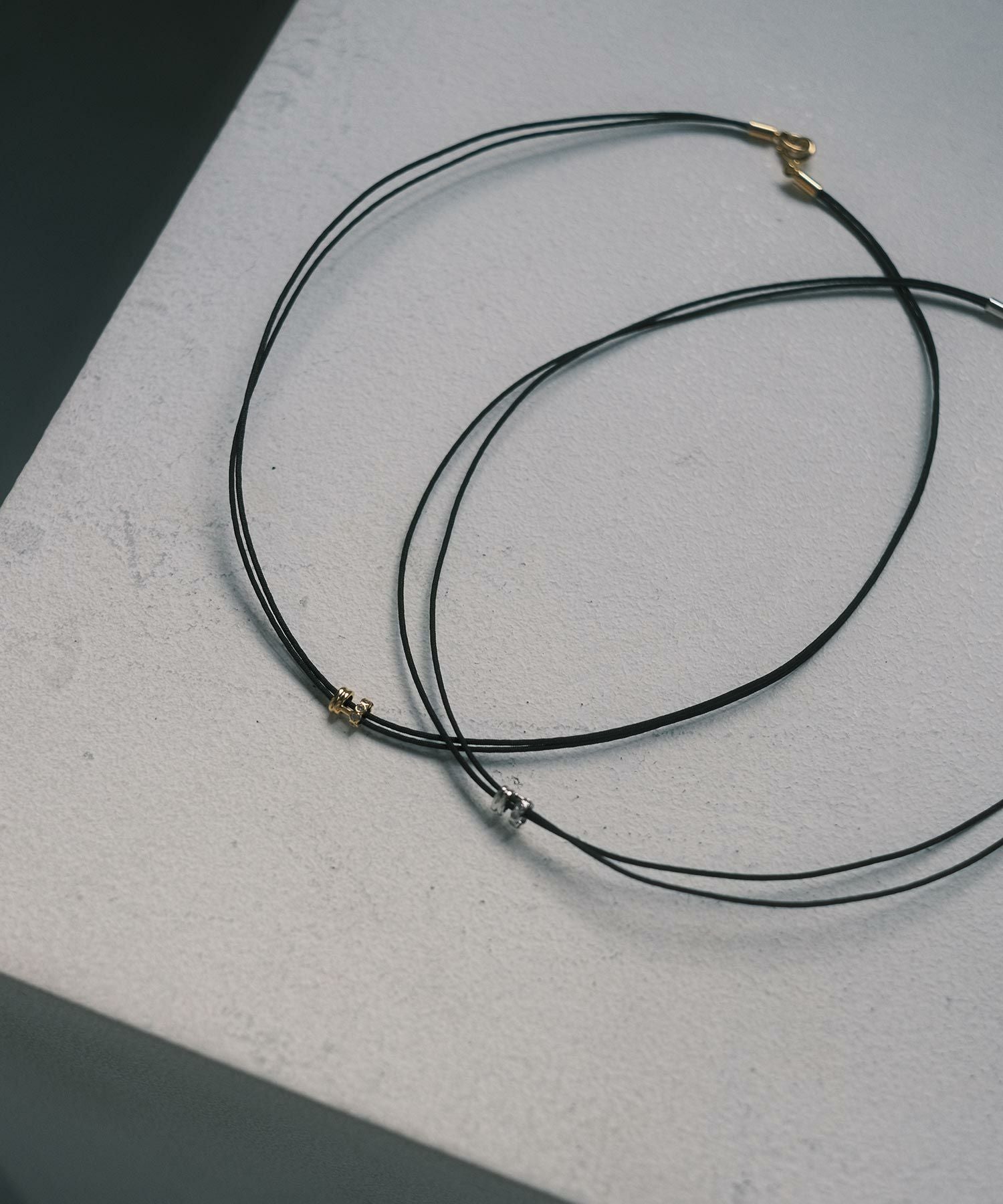 タイニーラインメタルコードネックレス