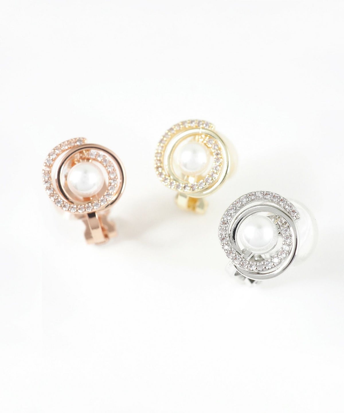 パールスパイラルビジュークリップイヤリング