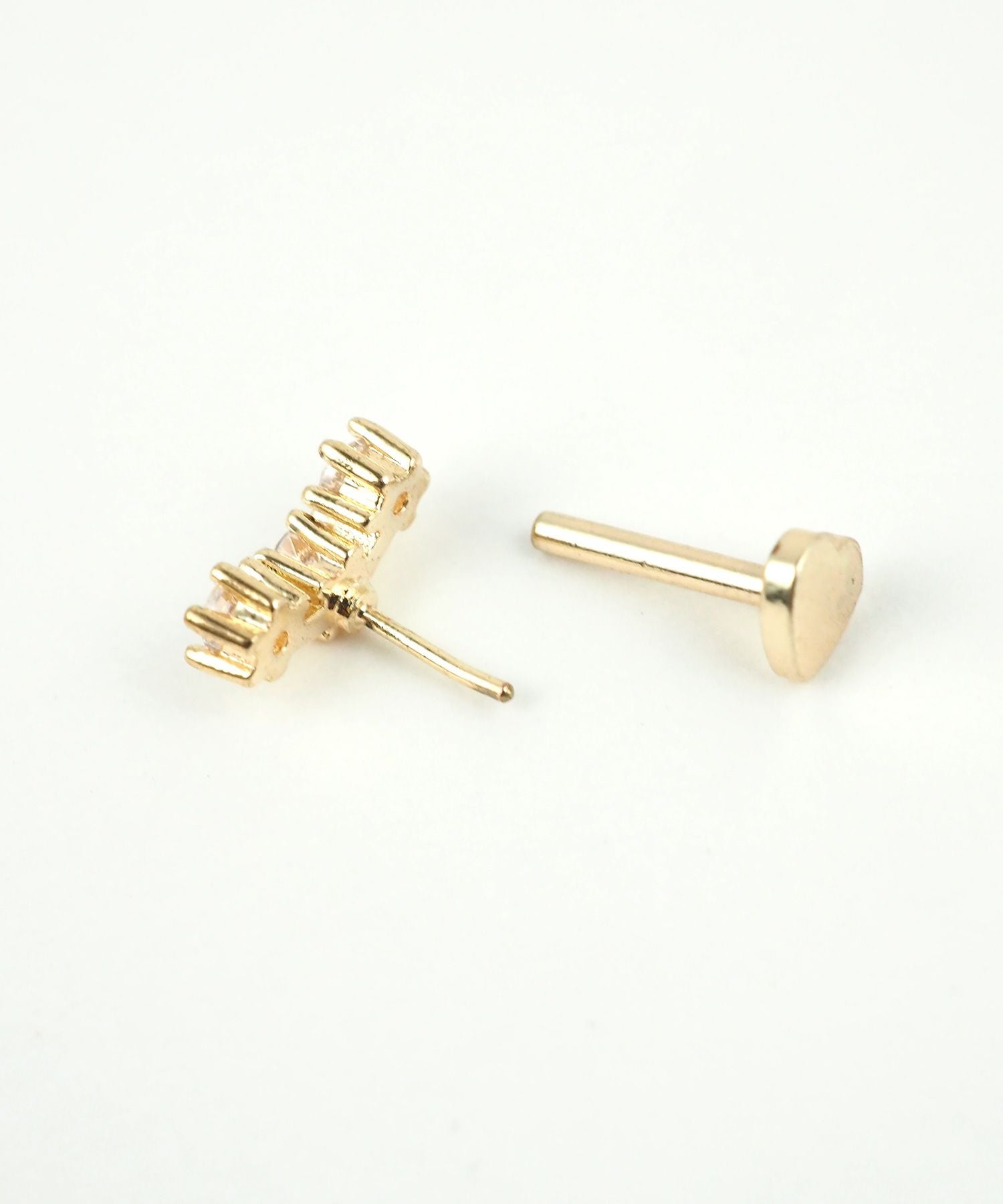 プチトリプルスレッドレスサージカルステンレスポストピアス