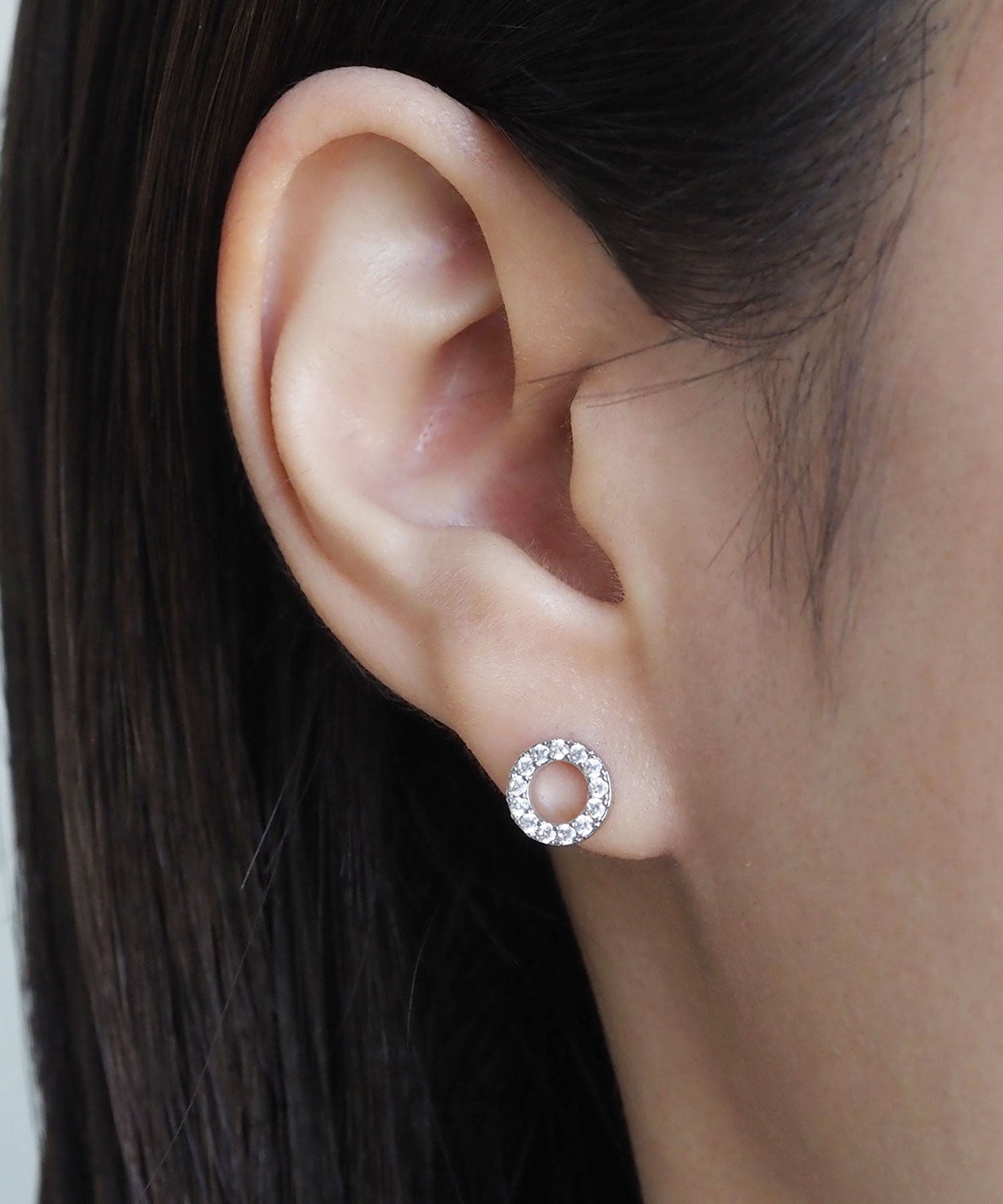 パヴェサークルスレッドレスサージカルステンレスポストピアス